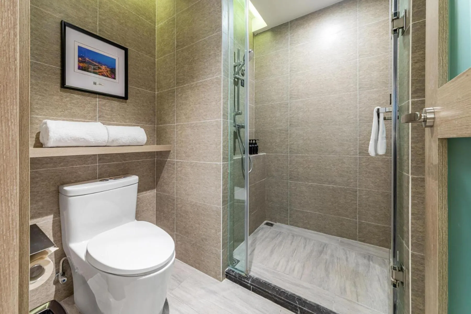 Toilet in Atour Hotel Chongqing Liziba Lianglukou Subway Station