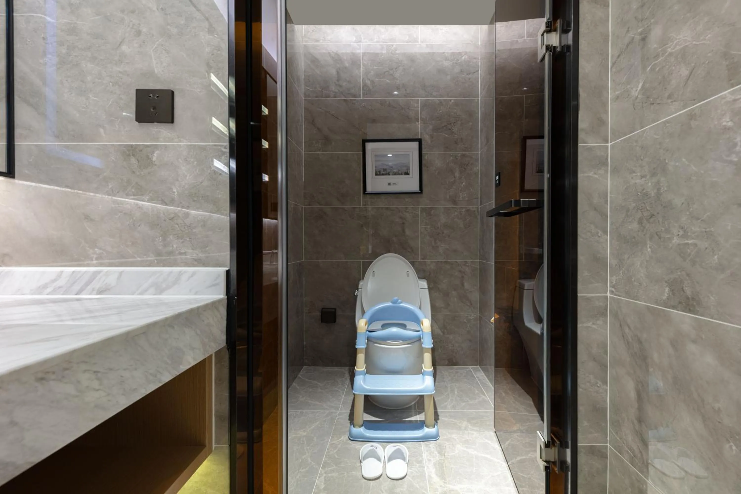 Atour S Hotel Chongqing Crown International