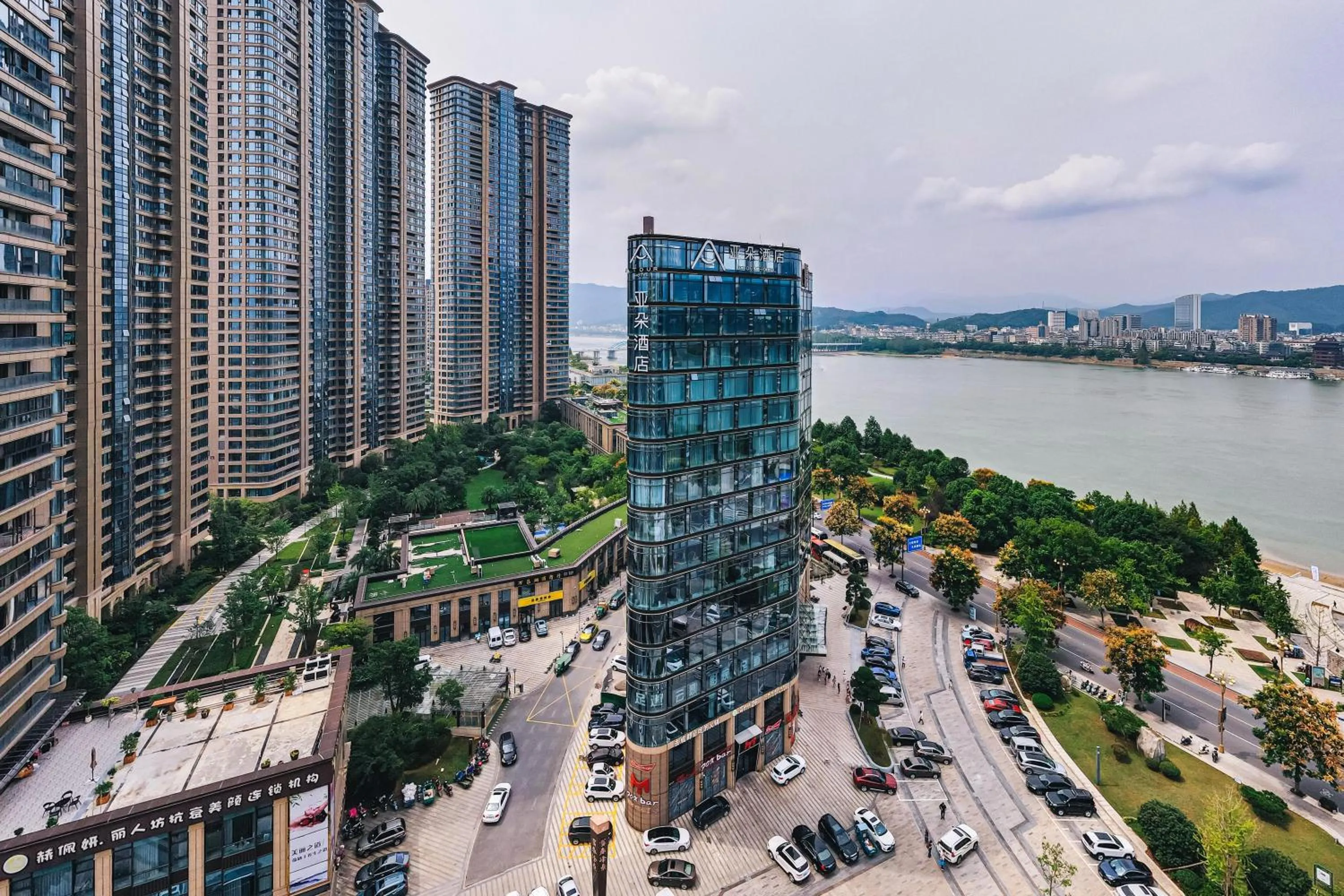 Atour Hotel Tonglu Fuchunjiang