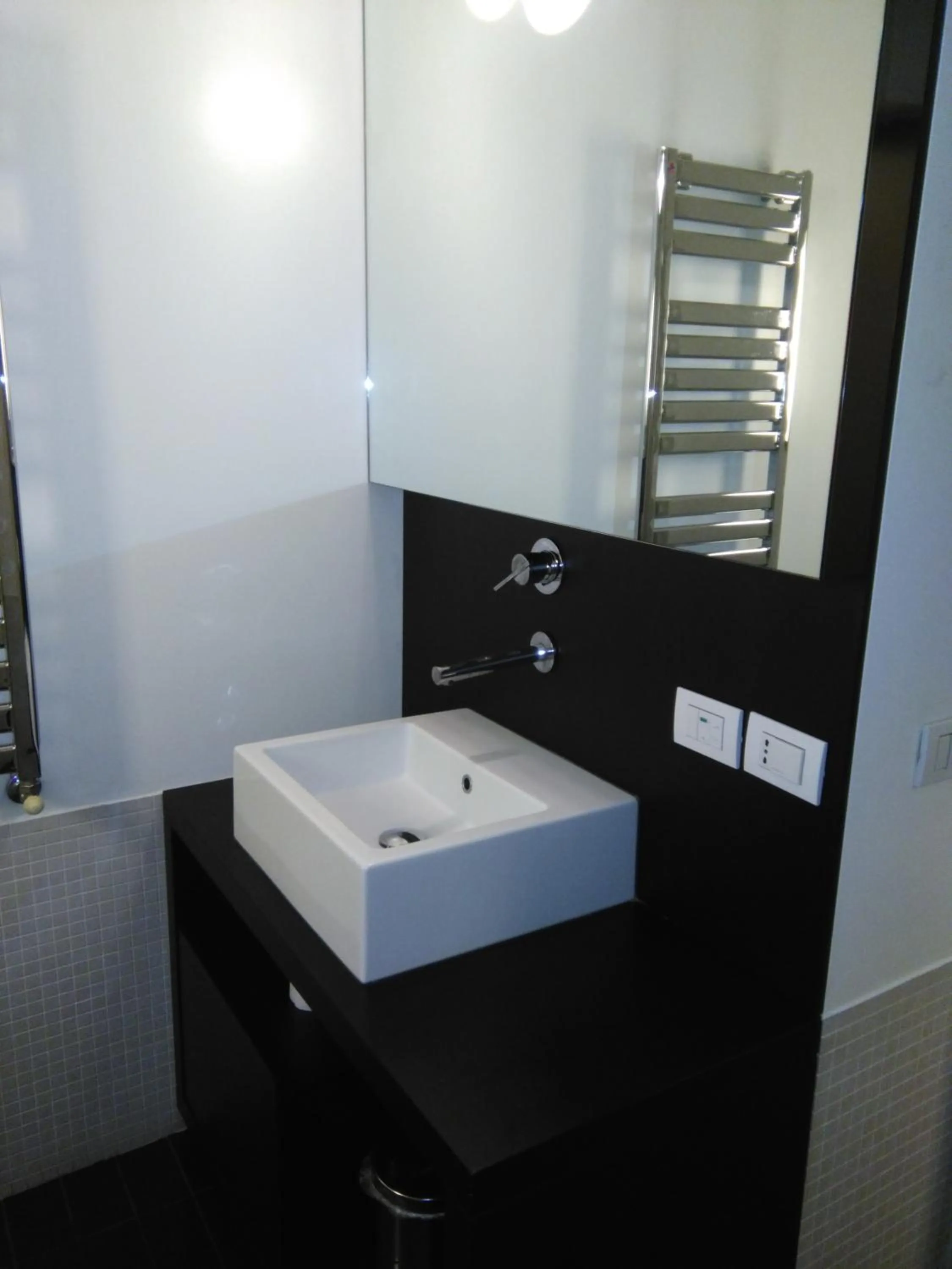 Bathroom in BB Hotels Aparthotel Desuite