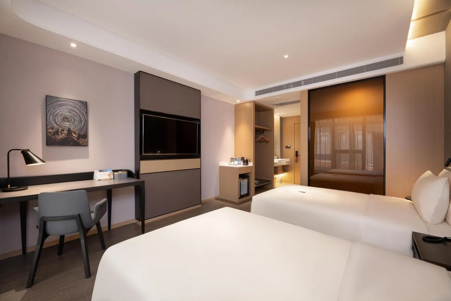 Photo of the whole room, Bed in Atour S Hotel Xinghai Square