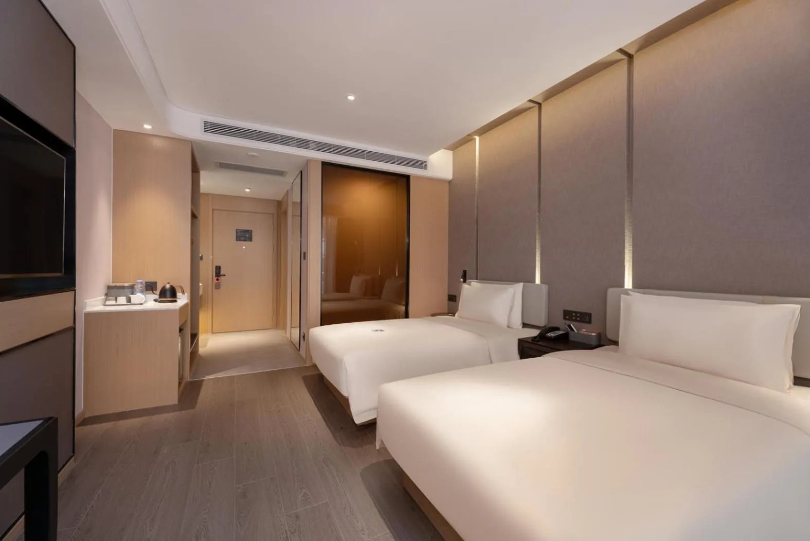 Photo of the whole room, Bed in Atour S Hotel Xinghai Square