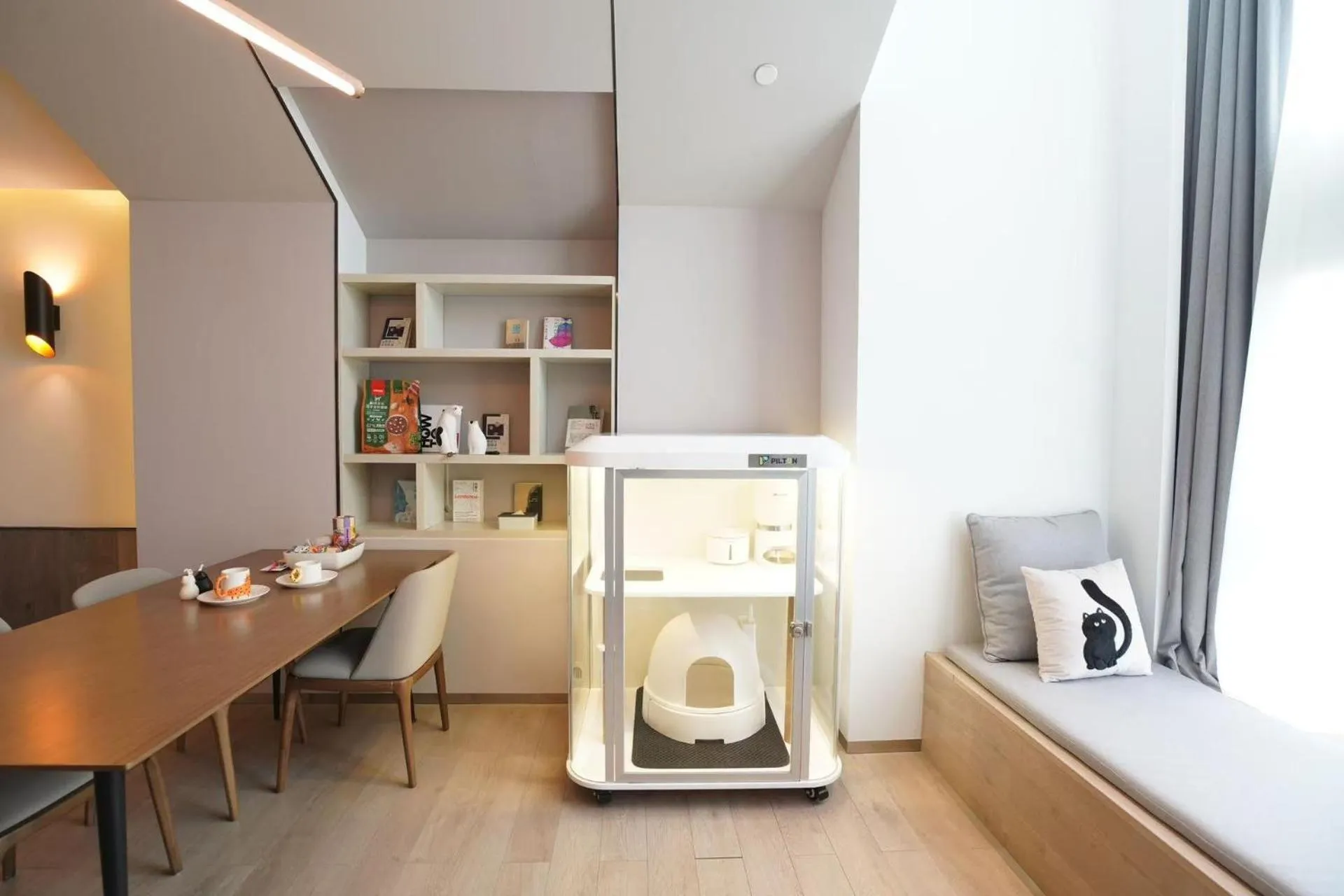 Seating area in Atour S Hotel Shanghai Hongqiao Center Aegean-Late night Congee