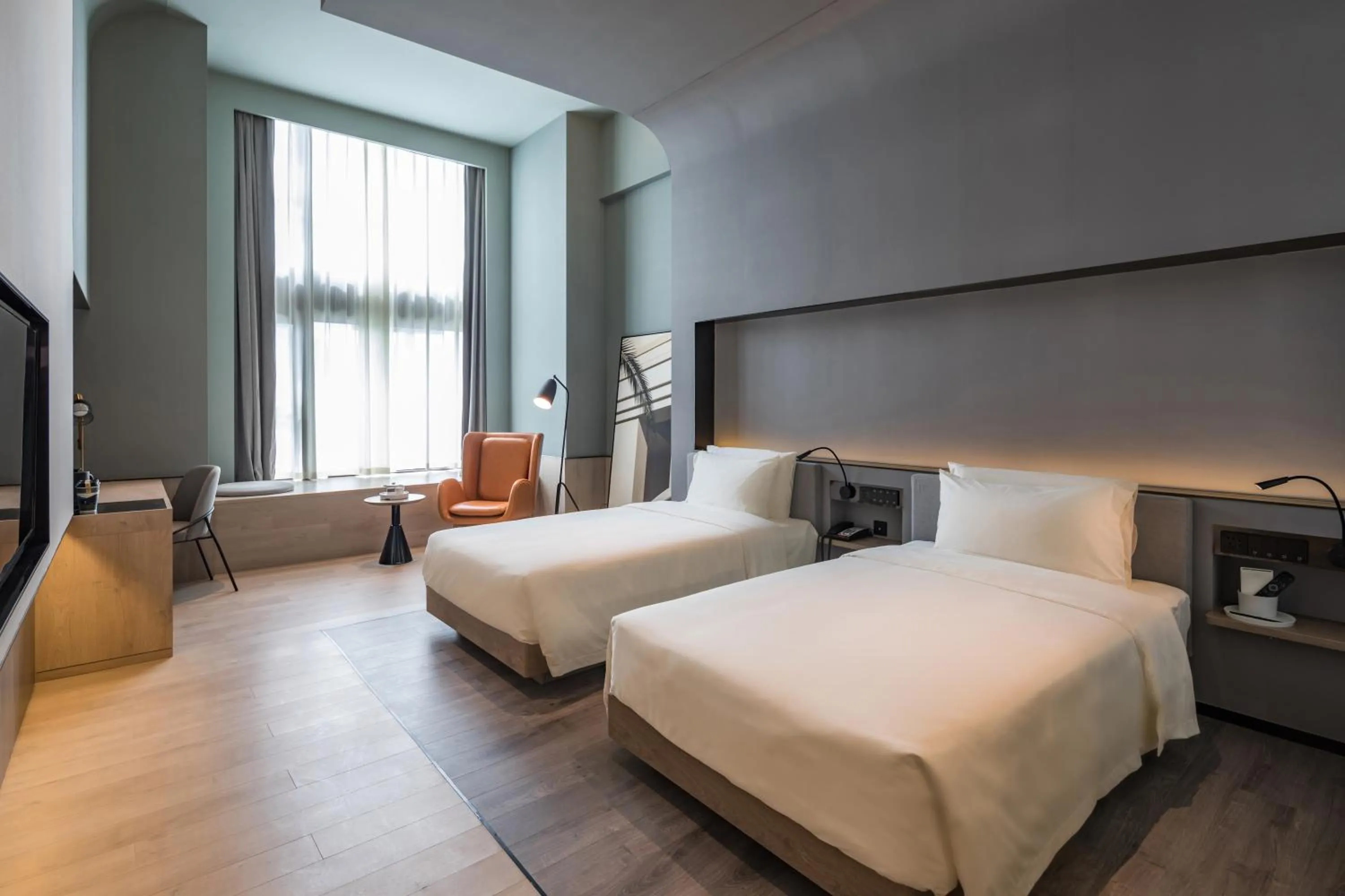 Photo of the whole room, Bed in Atour S Hotel Shanghai Hongqiao Center Aegean-Late night Congee