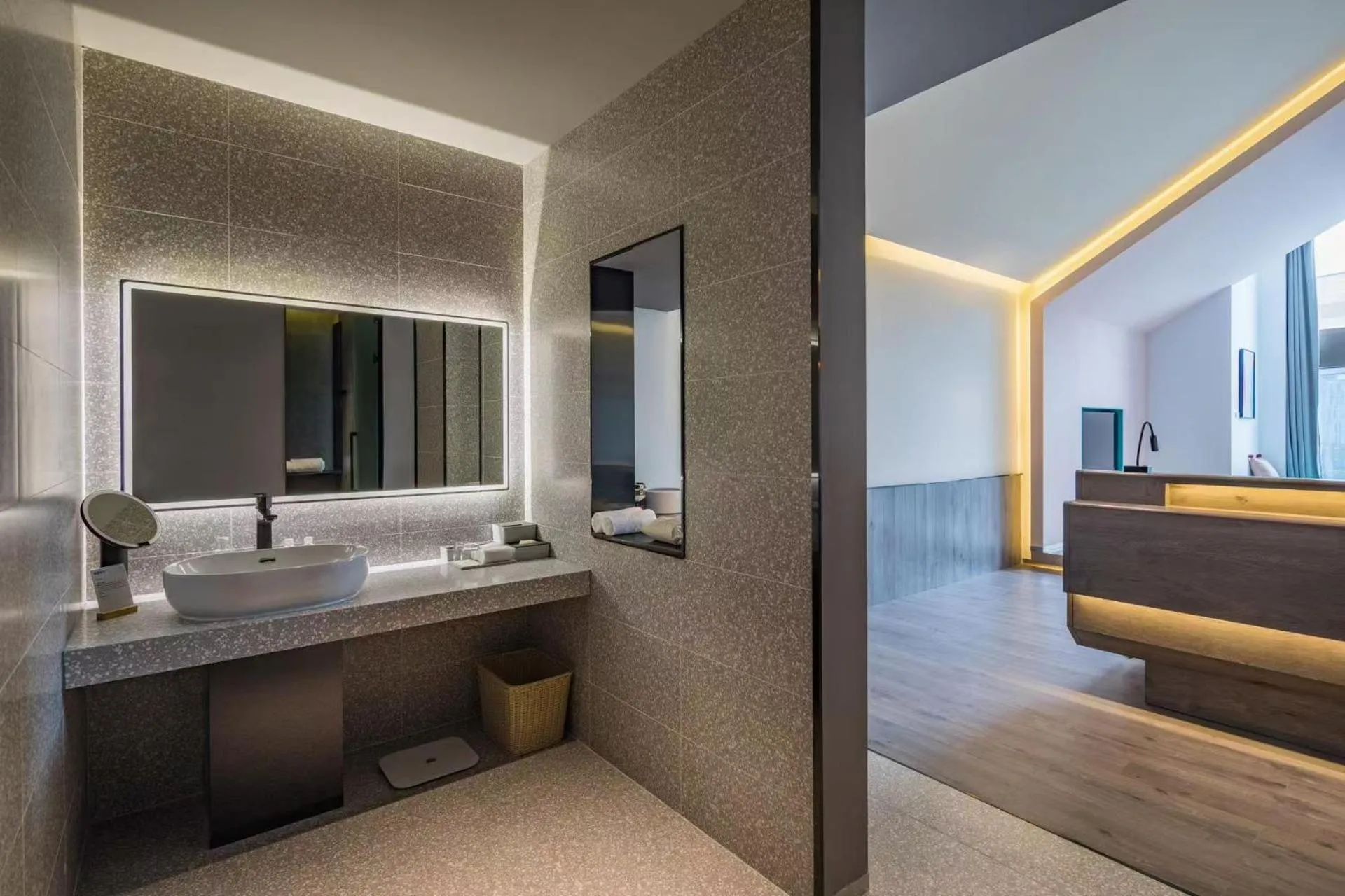 Toilet in Atour S Hotel Shanghai Hongqiao Center Aegean-Late night Congee