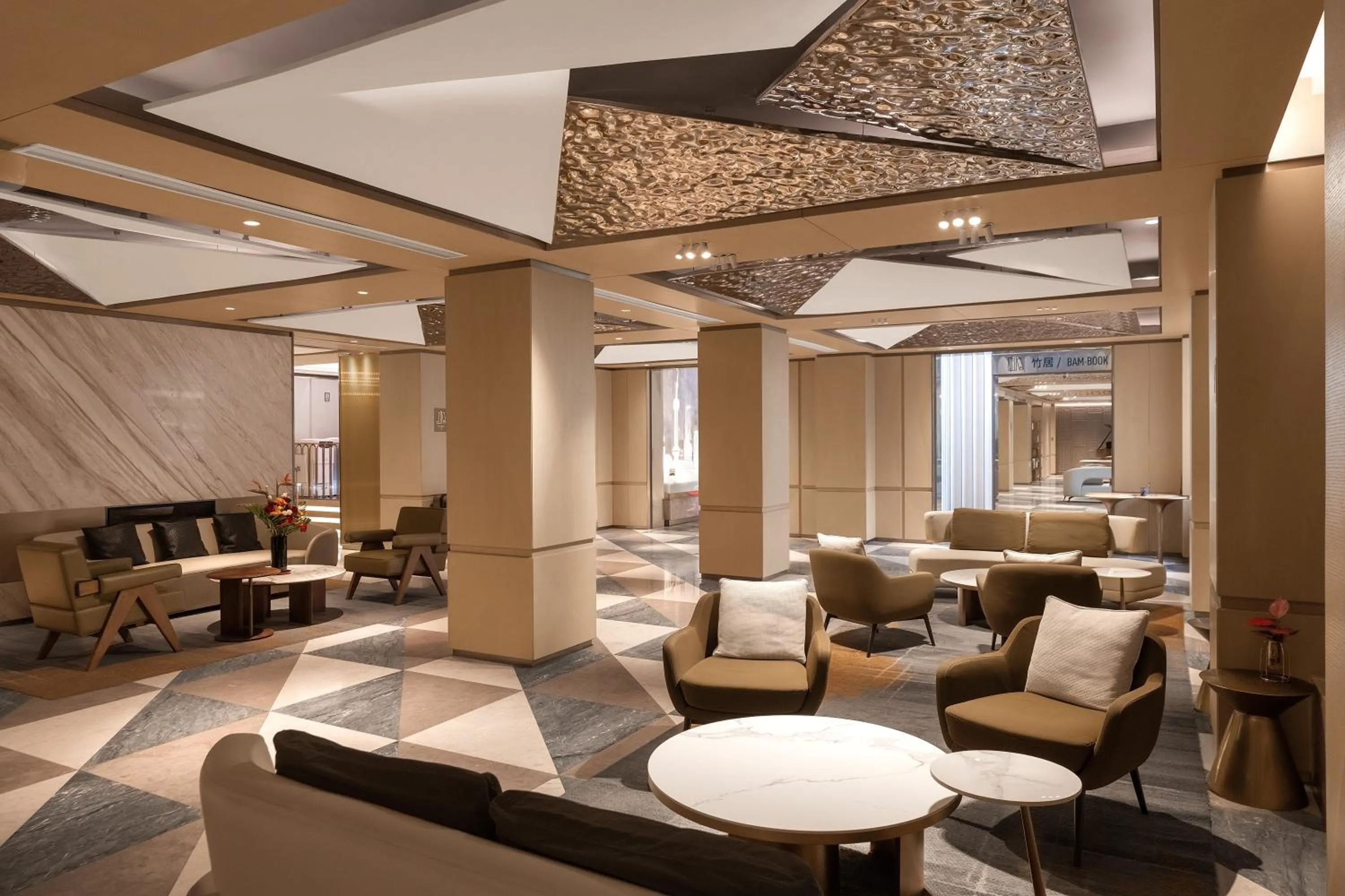 Lobby or reception in Atour Hotel Nanjing East Road, The Bund-Self-service free laundry-Free Night Snacks