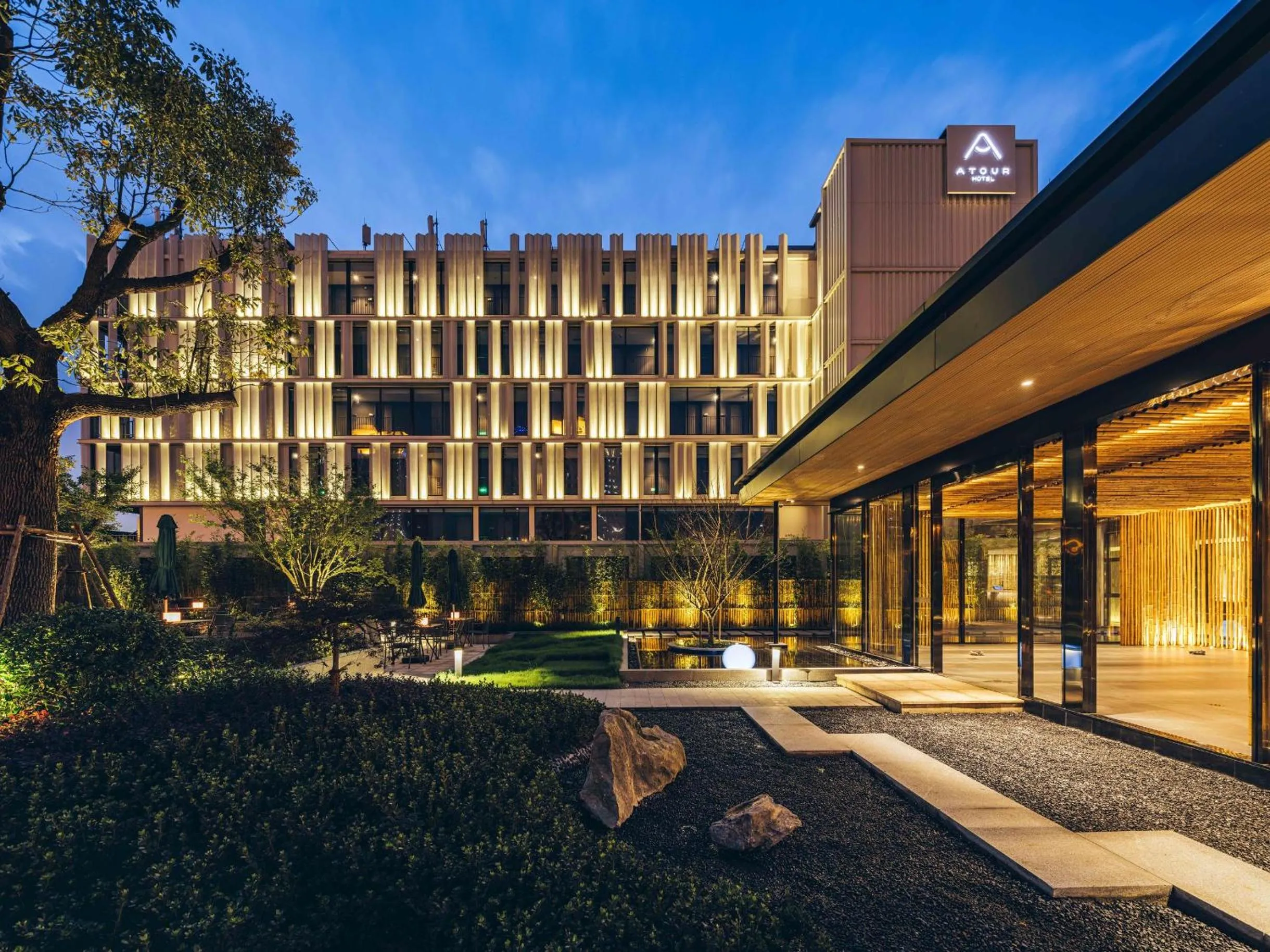 Property building in Atour Hotel,Shanghai World Expo Center Yaohua Road