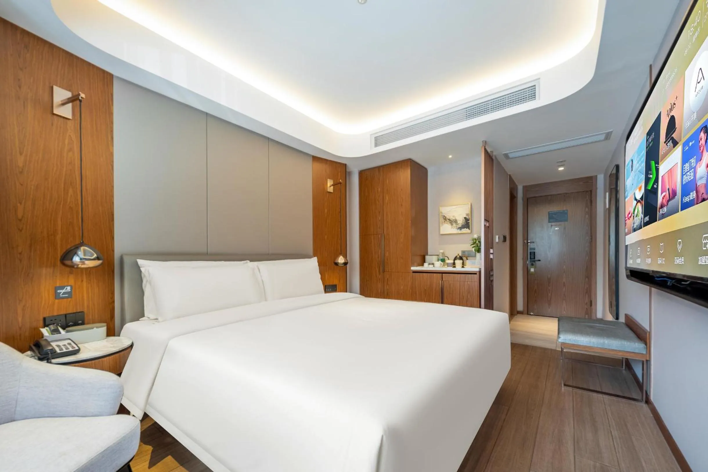 Bedroom, Bed in Atour X Hotel Shanghai Lujiazui Binjiang Avenue