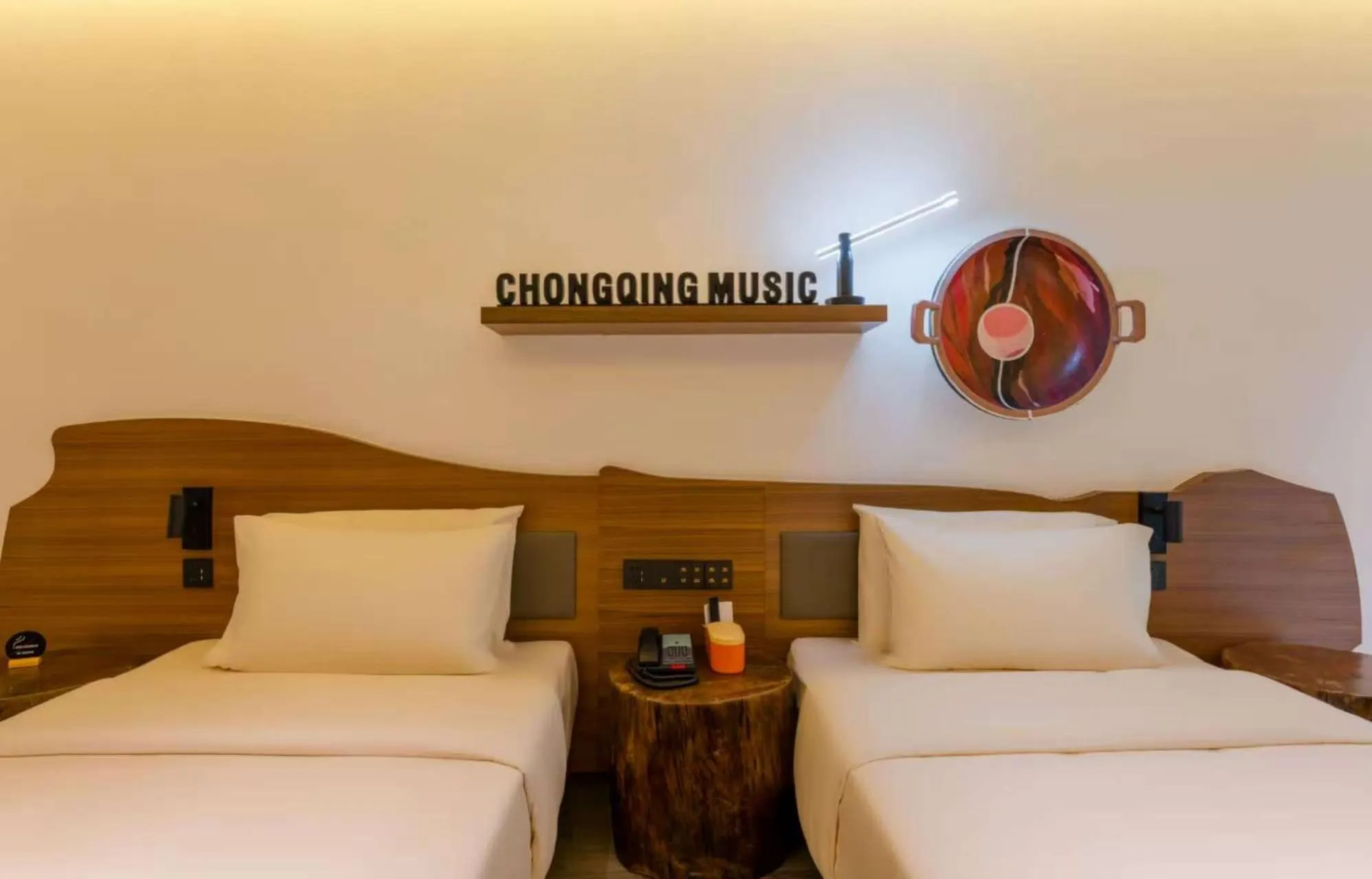 Bed in Atour Hotel Chongqing Tiandi NetEase Cloud Music