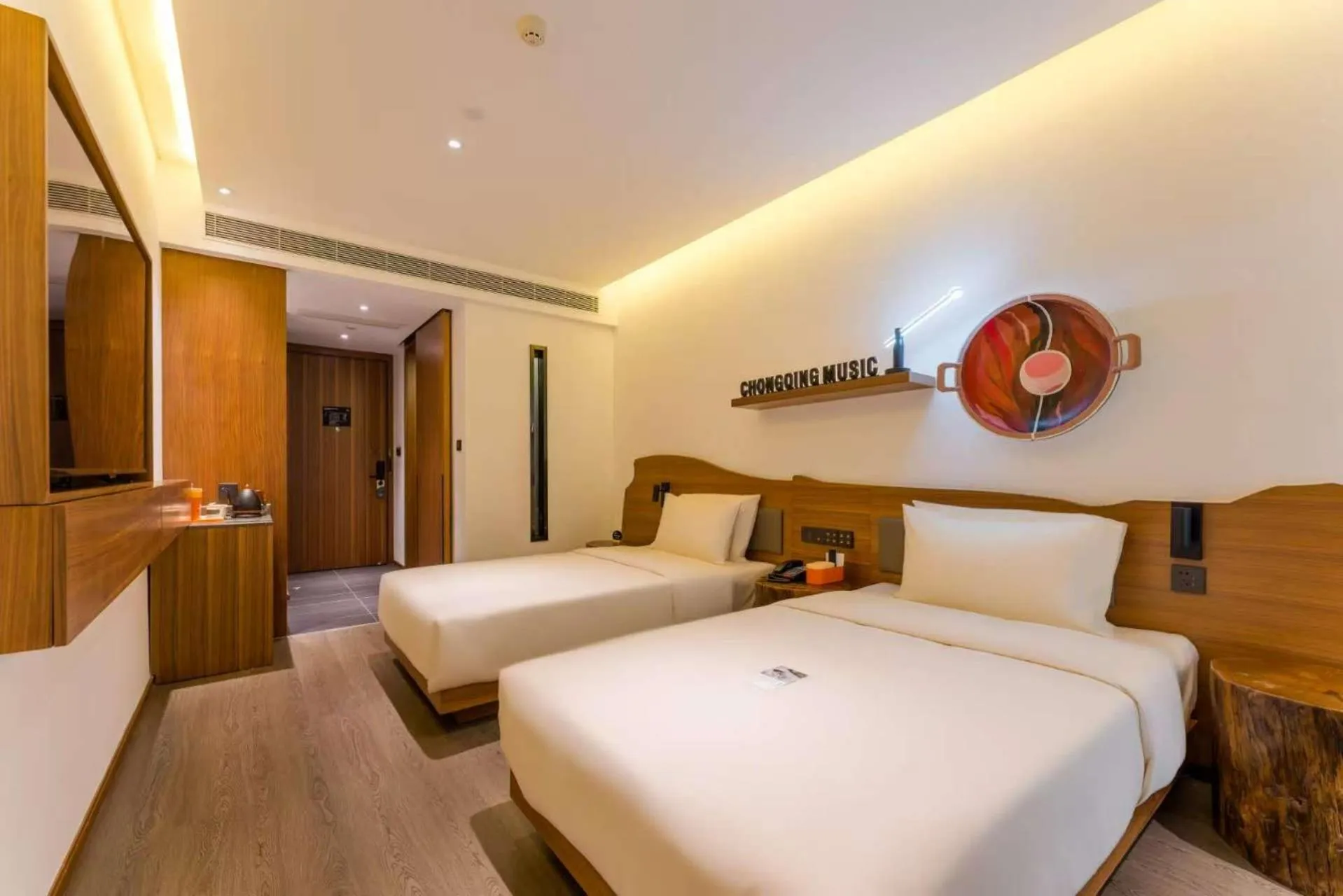 Bed in Atour Hotel Chongqing Tiandi NetEase Cloud Music