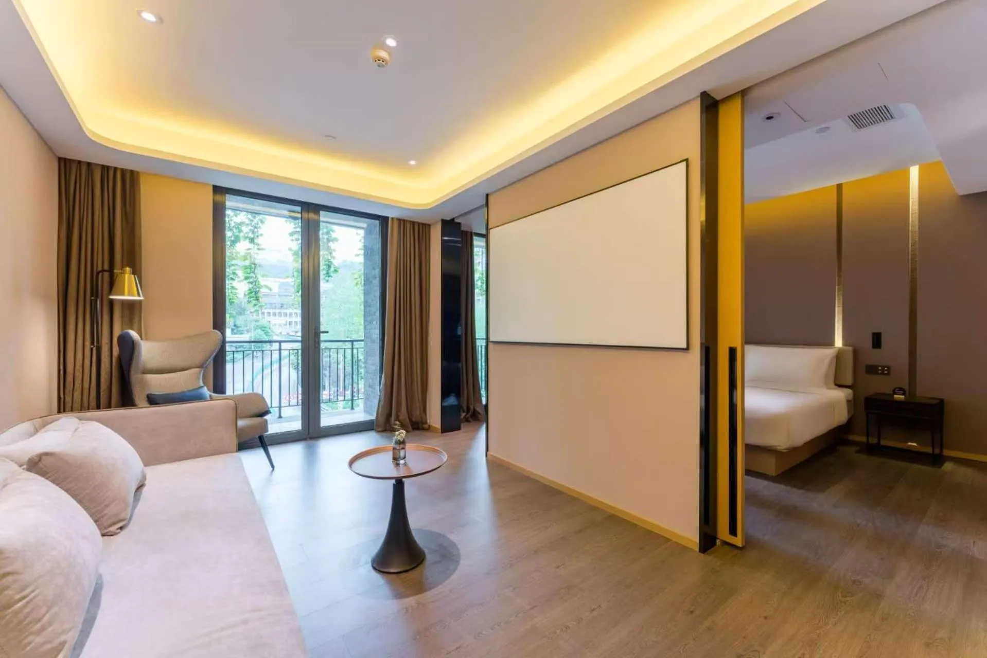 TV and multimedia in Atour Hotel Chongqing Tiandi NetEase Cloud Music