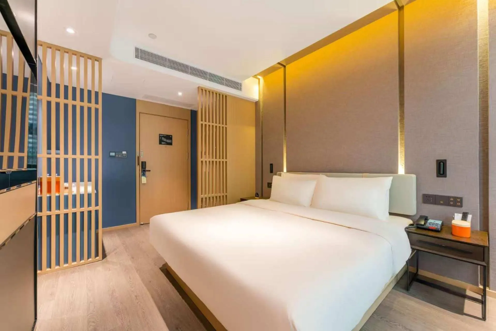 Bed in Atour Hotel Chongqing Tiandi NetEase Cloud Music