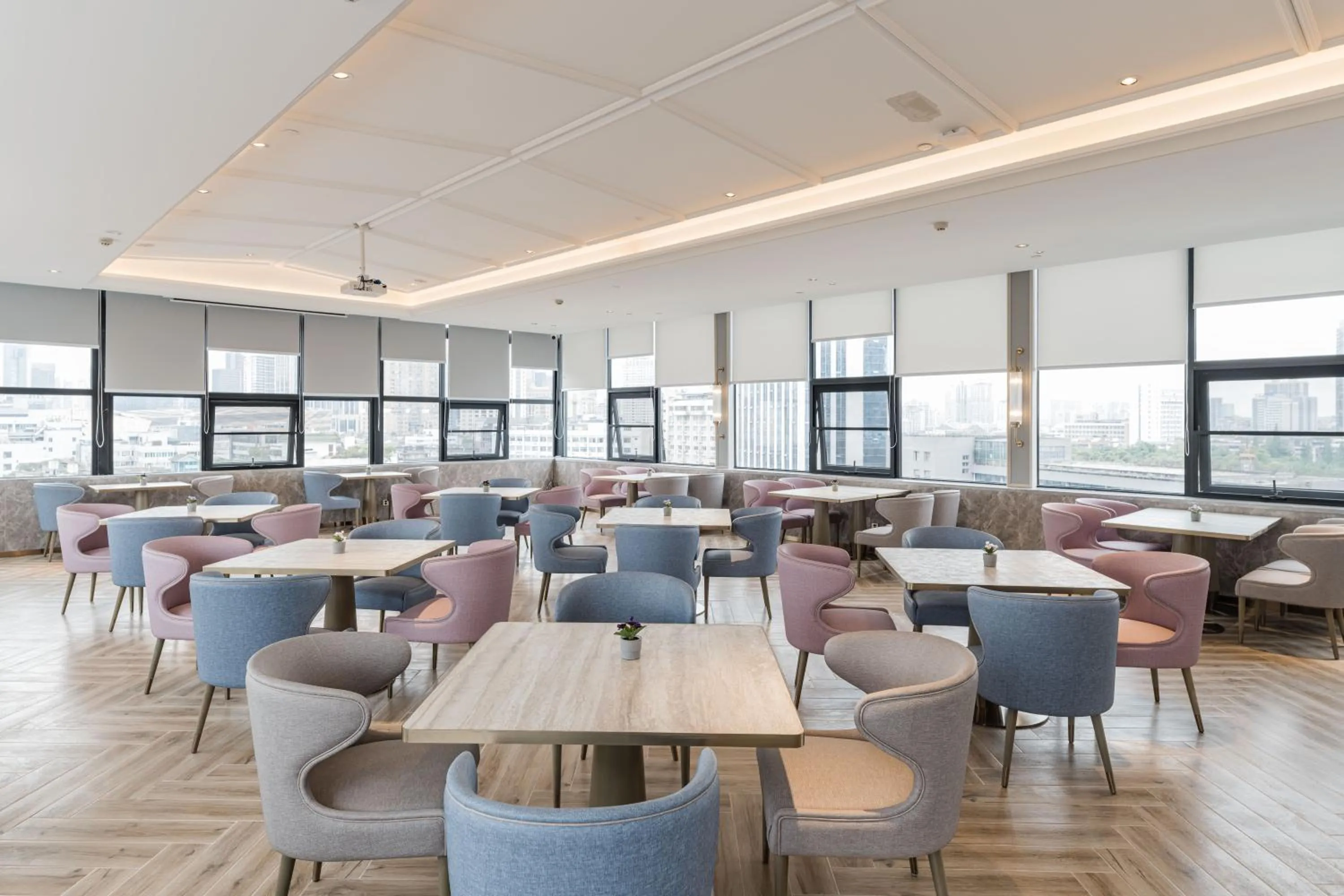 Restaurant/places to eat in Atour Hotel Chengdu Kuanzhai Alley