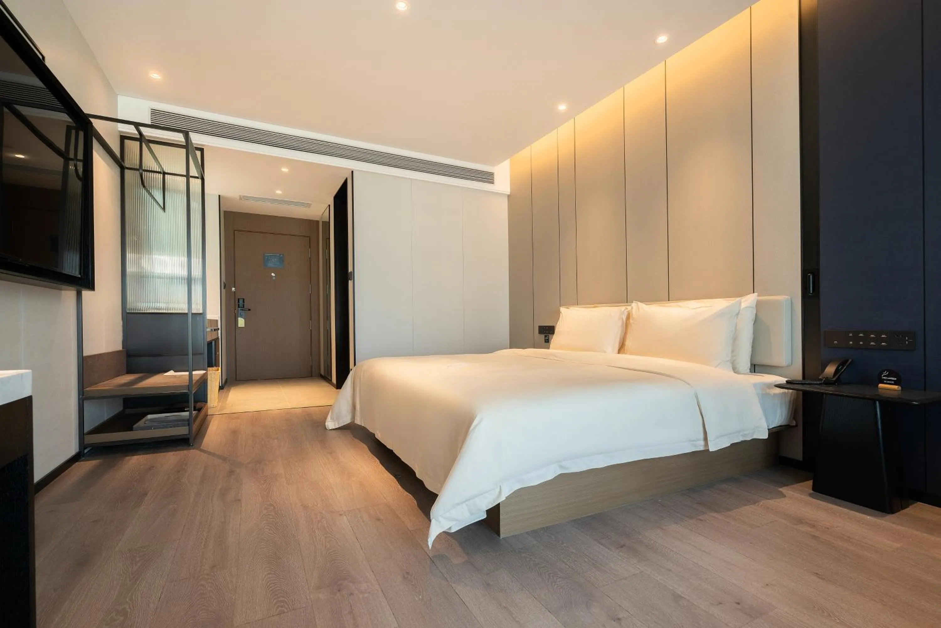 Bed in Atour Hotel Chengdu East Station Greenland 468 Center