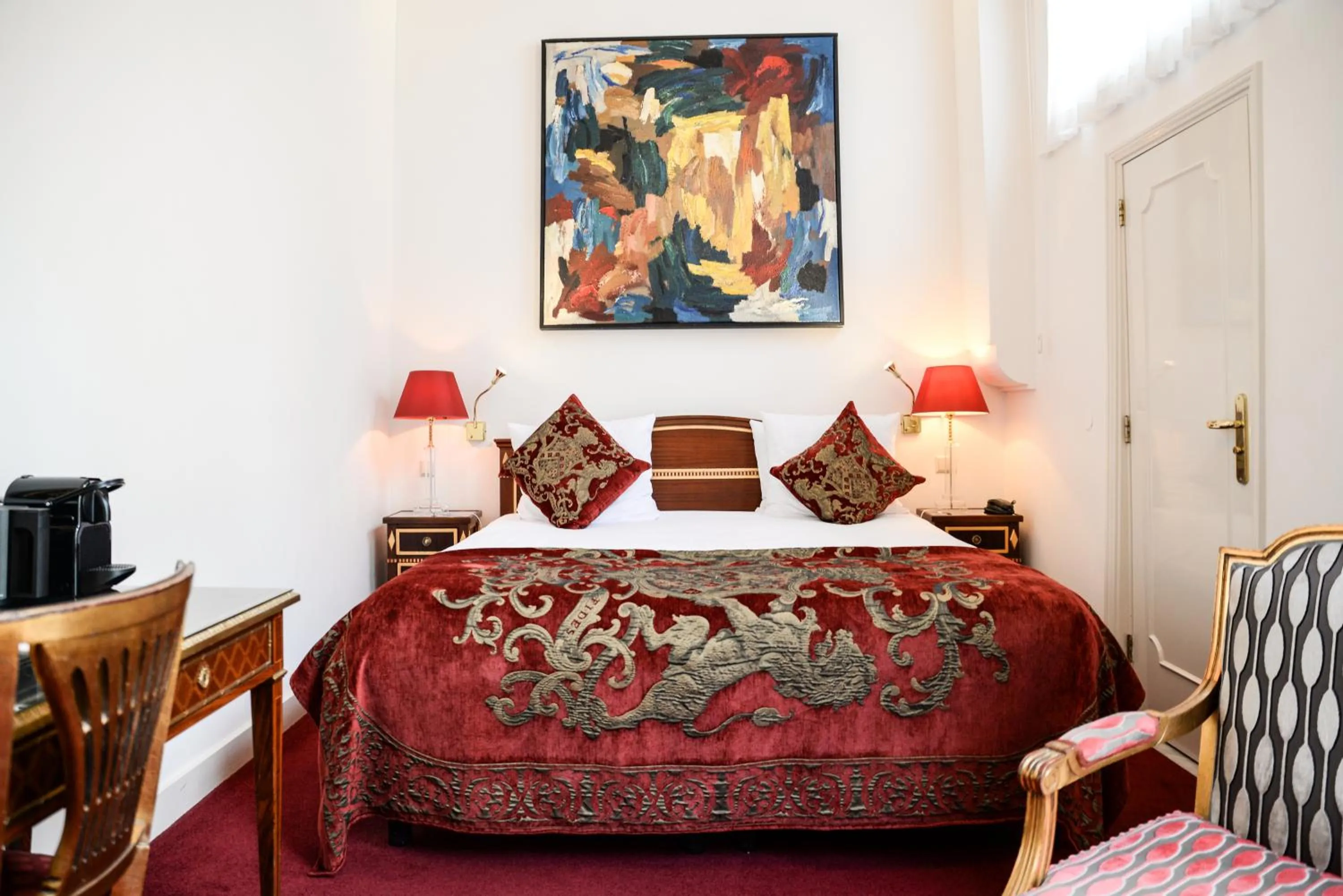 Bedroom, Bed in Ambassade Hotel