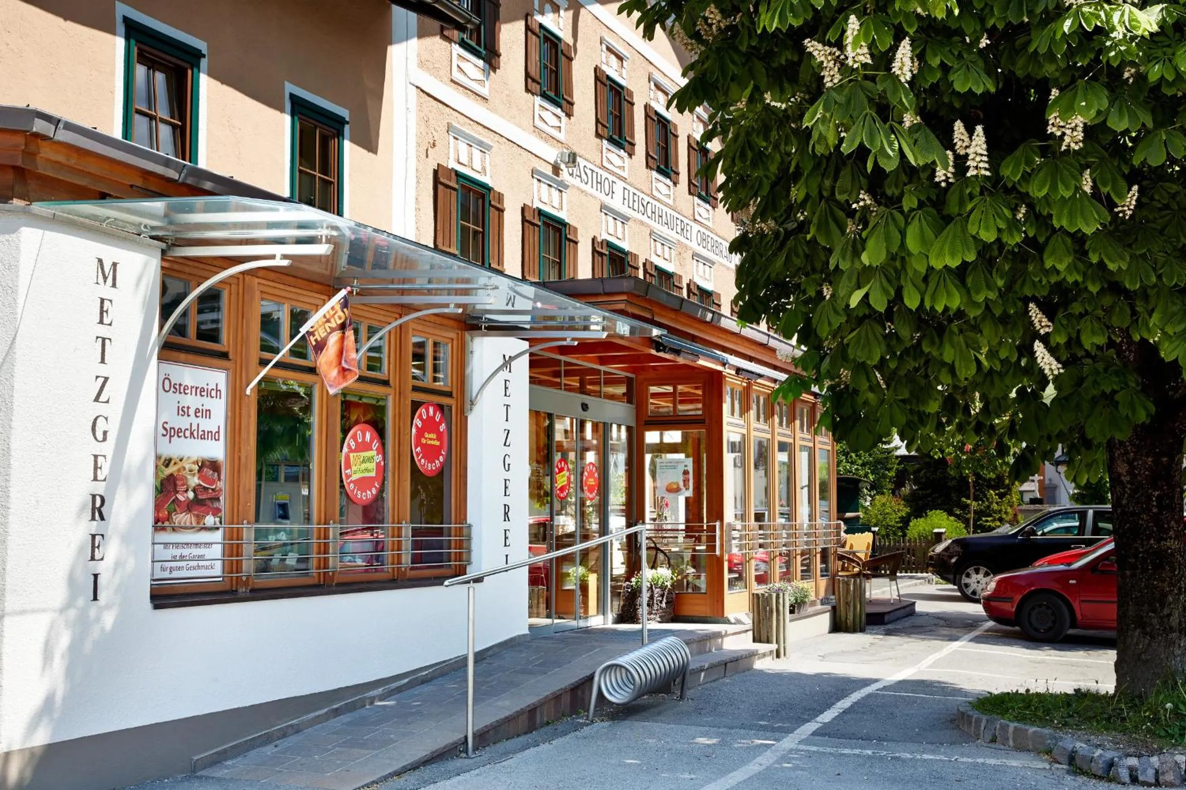 Facade/entrance in Pension Oberbräu