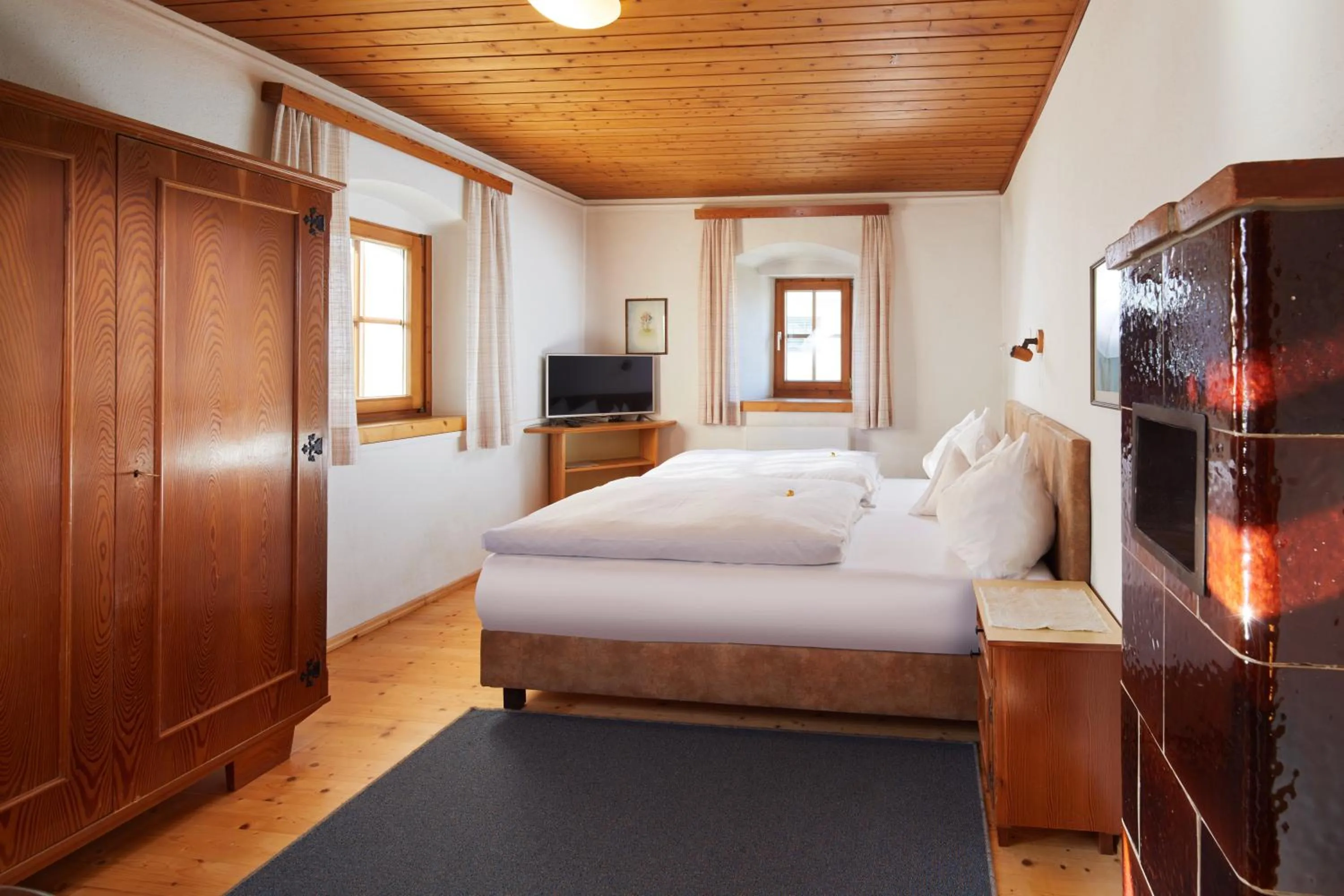 Photo of the whole room, Bed in Pension Oberbräu