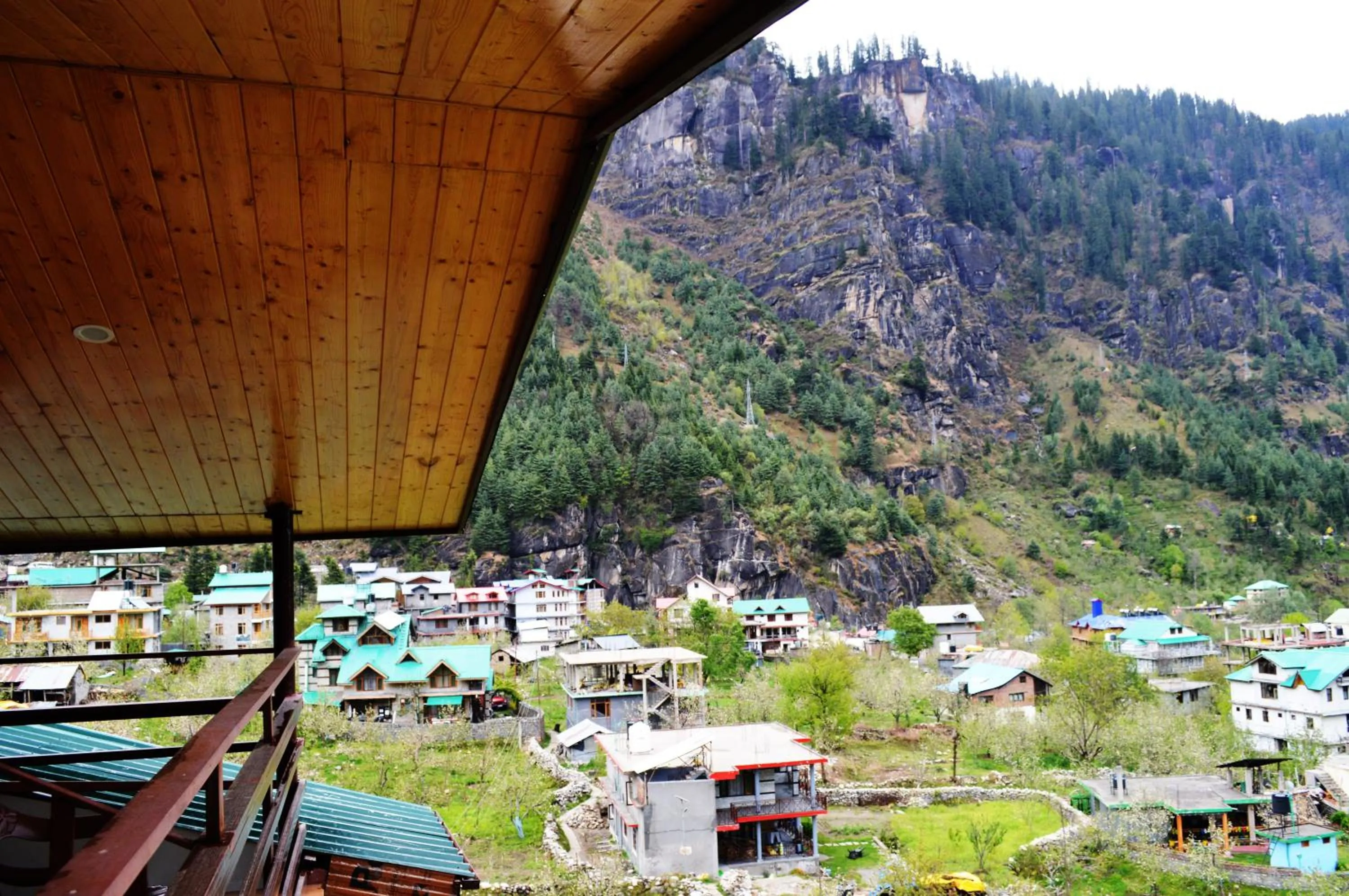 Balcony/Terrace in Manali Outdoor Retreat by Sheosante