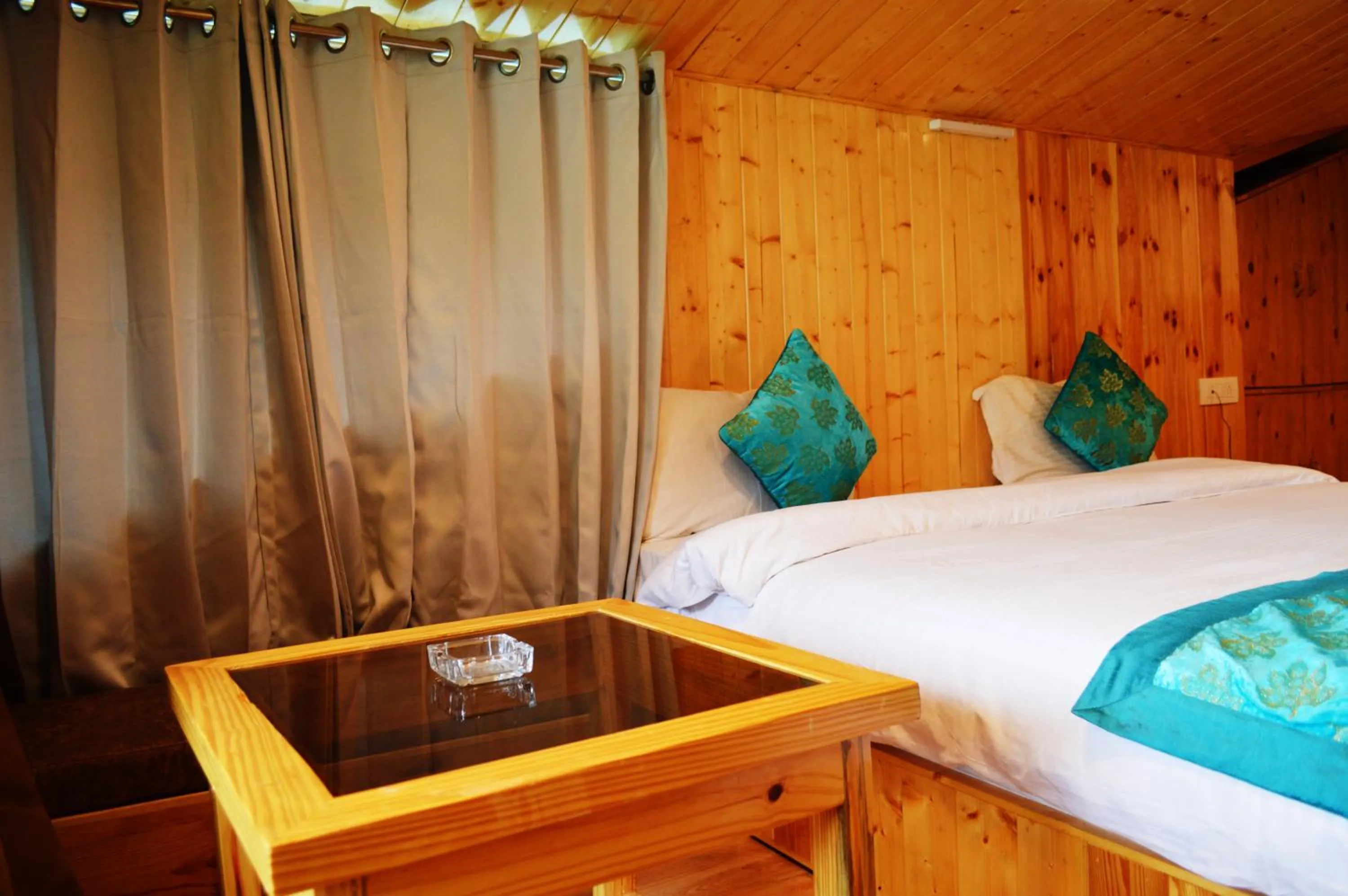 Bedroom, Bed in Manali Outdoor Retreat by Sheosante