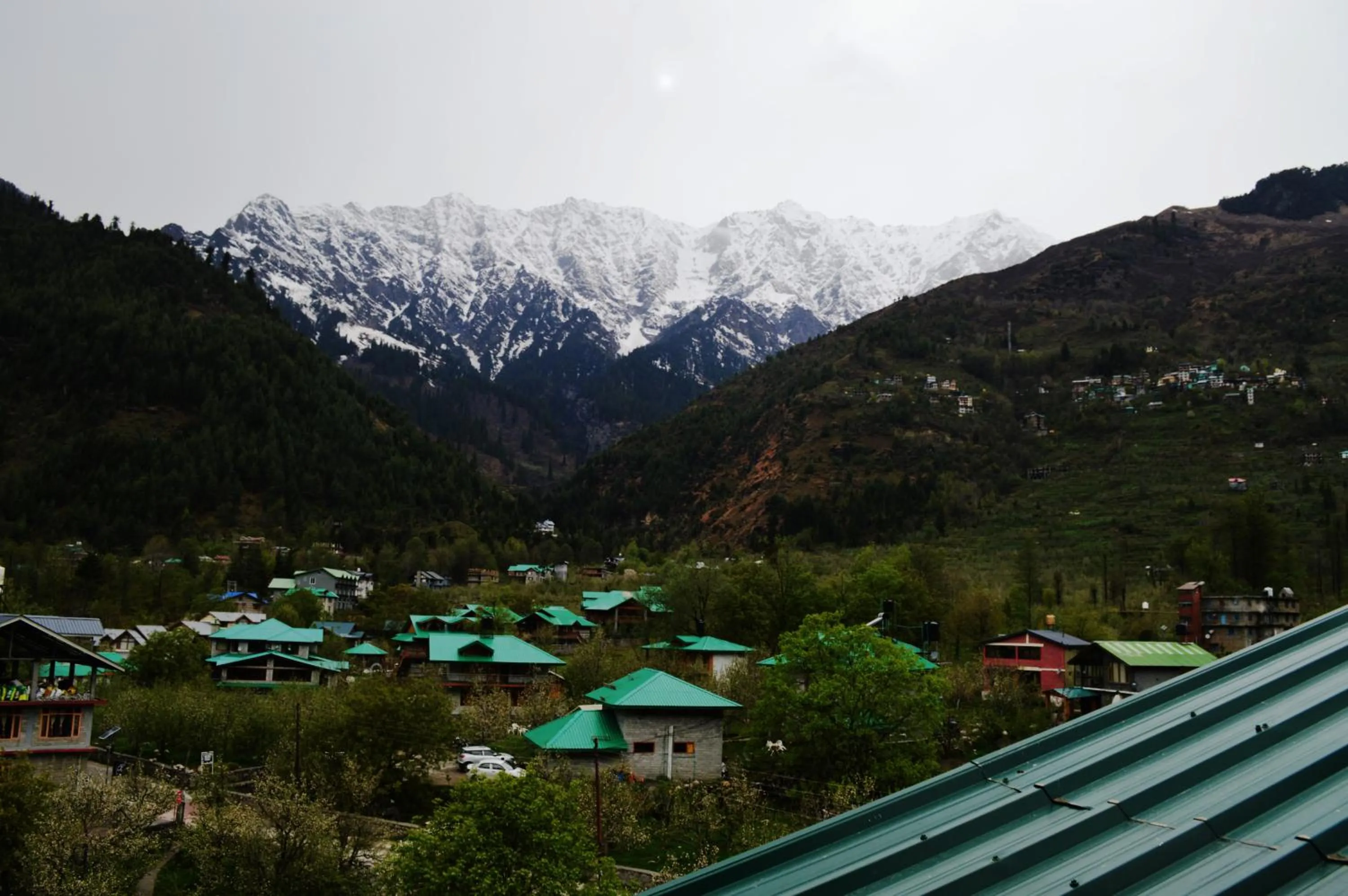 Balcony/Terrace in Manali Outdoor Retreat by Sheosante