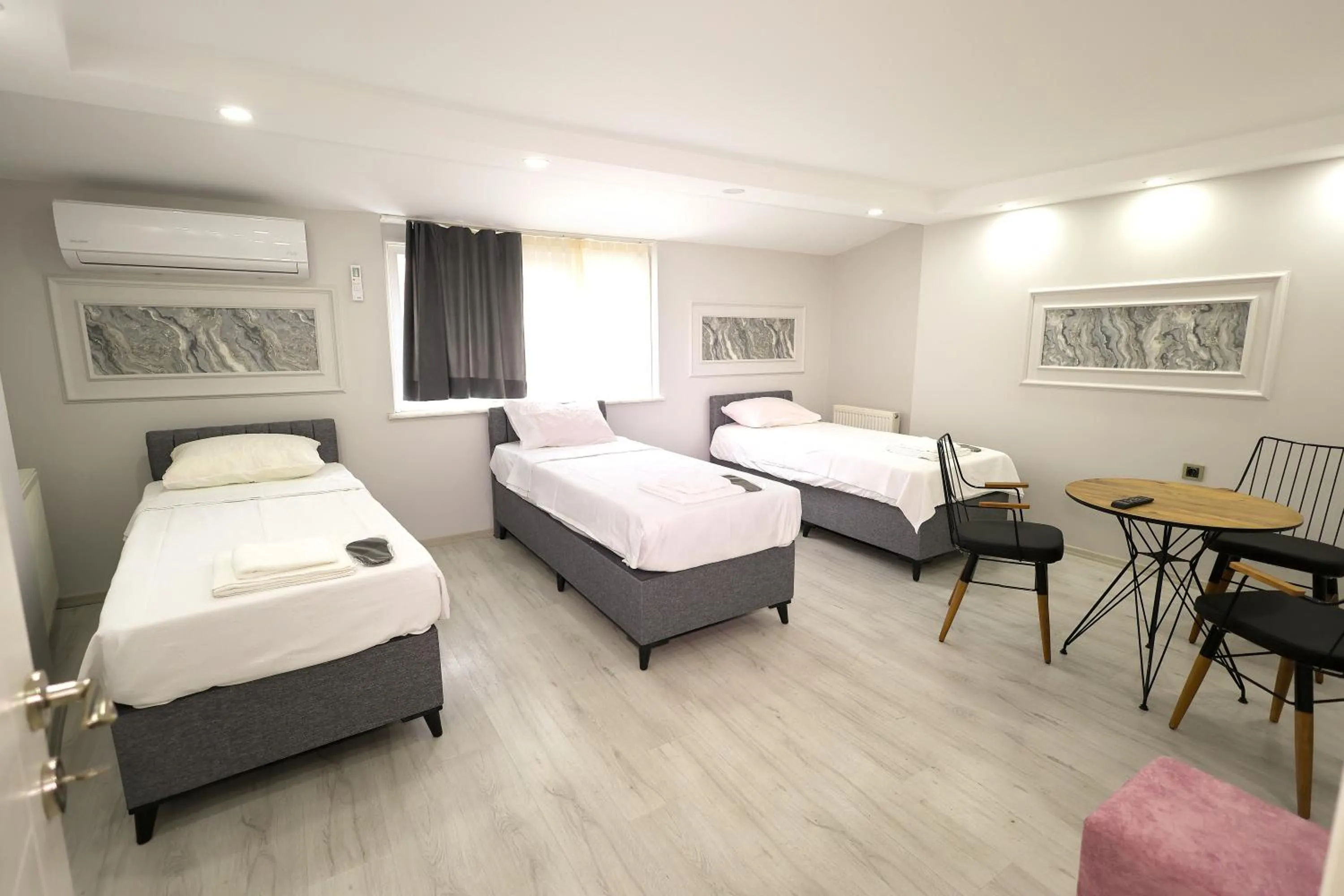 Bed in JOE BLACK APART