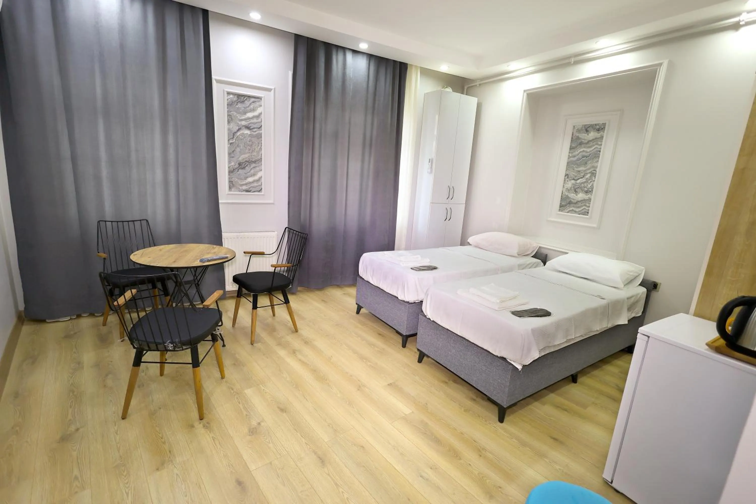 Bed in JOE BLACK APART