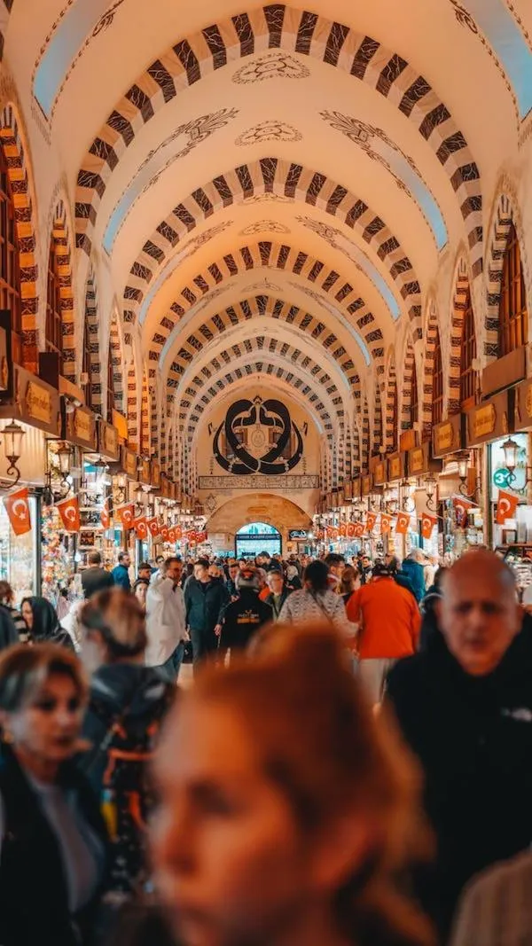 Natural landscape in JOE BLACK APART