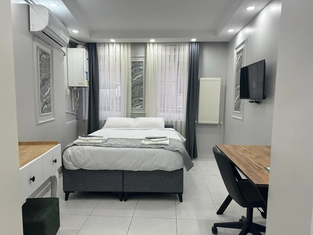 TV and multimedia, Bed in JOE BLACK APART