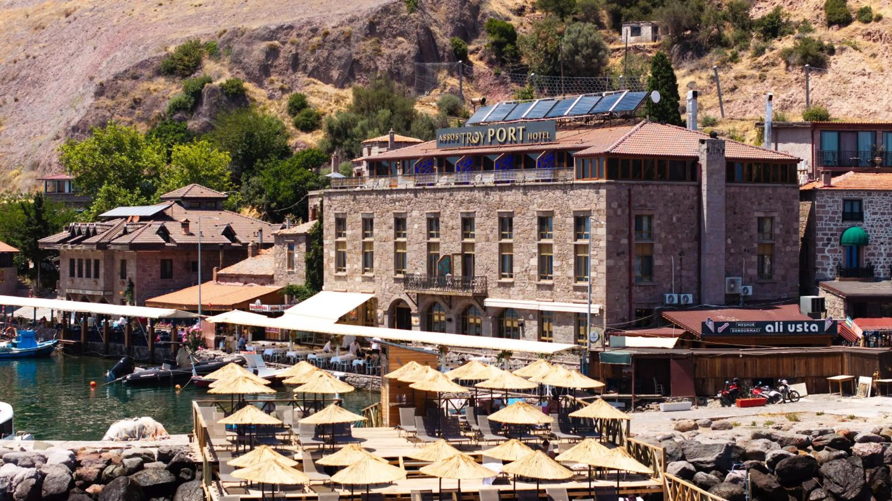 Assos Troy Port Hotel