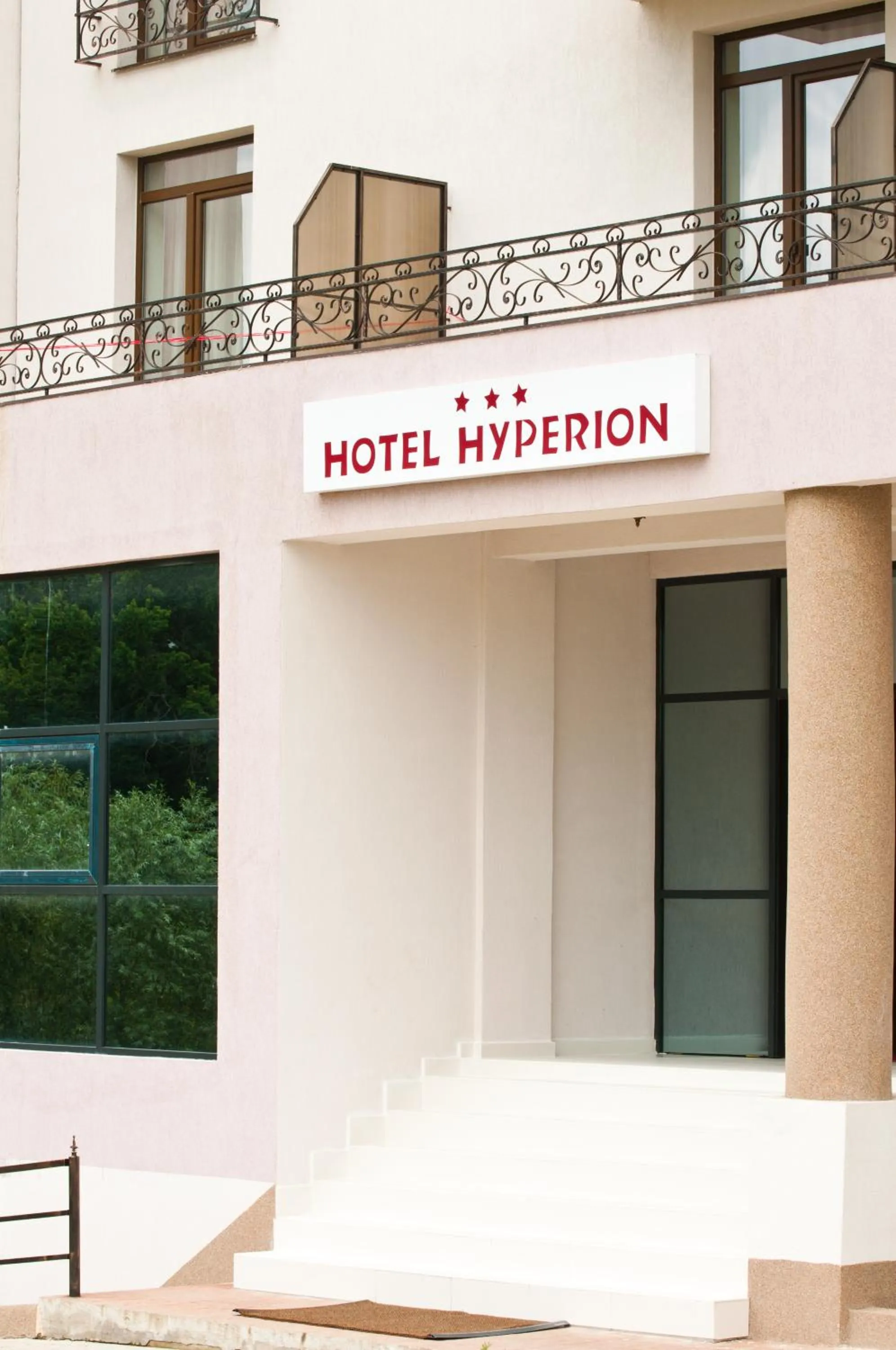 Facade/entrance in Hotel Hyperion