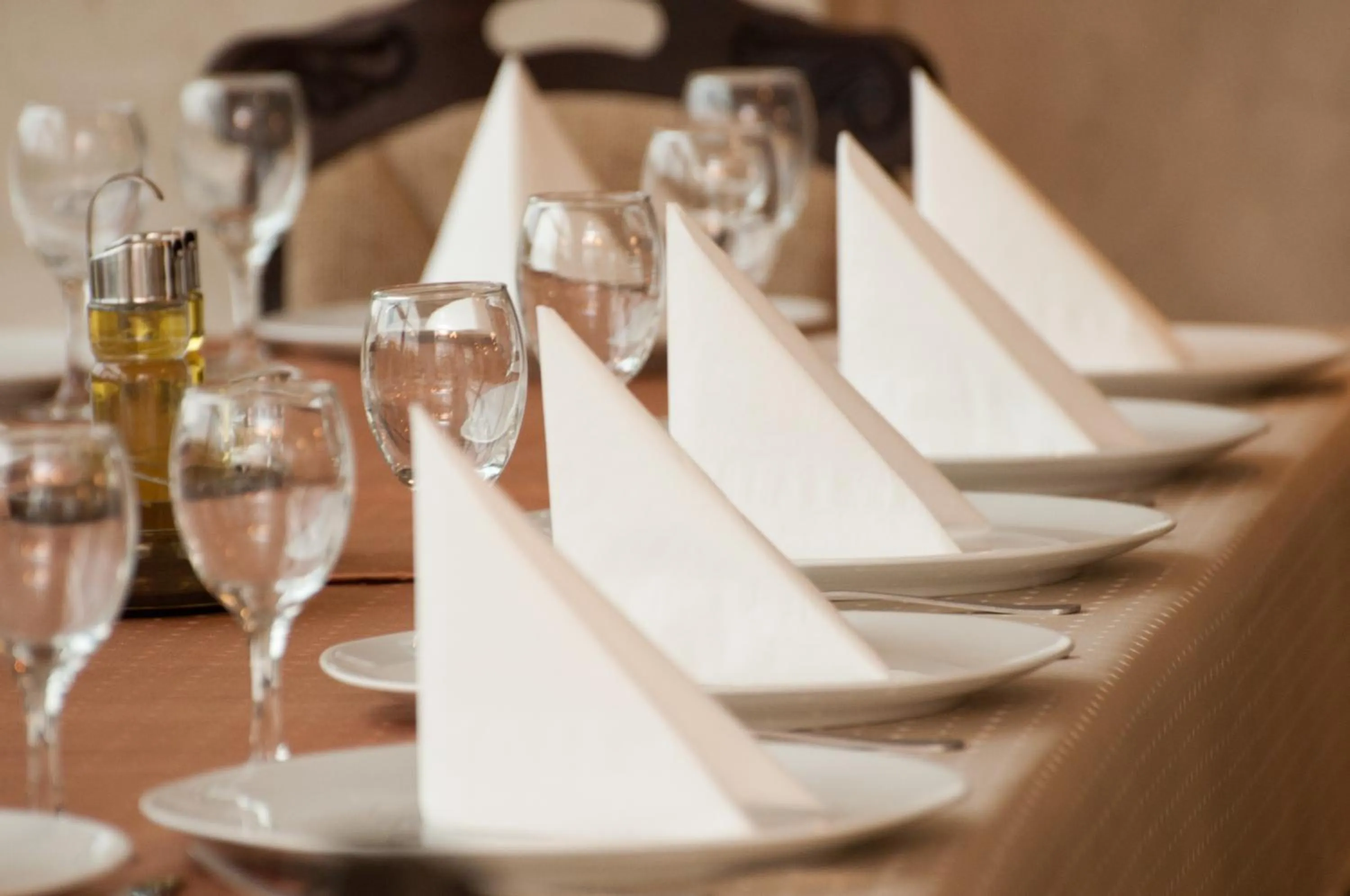 Restaurant/places to eat in Hotel Hyperion