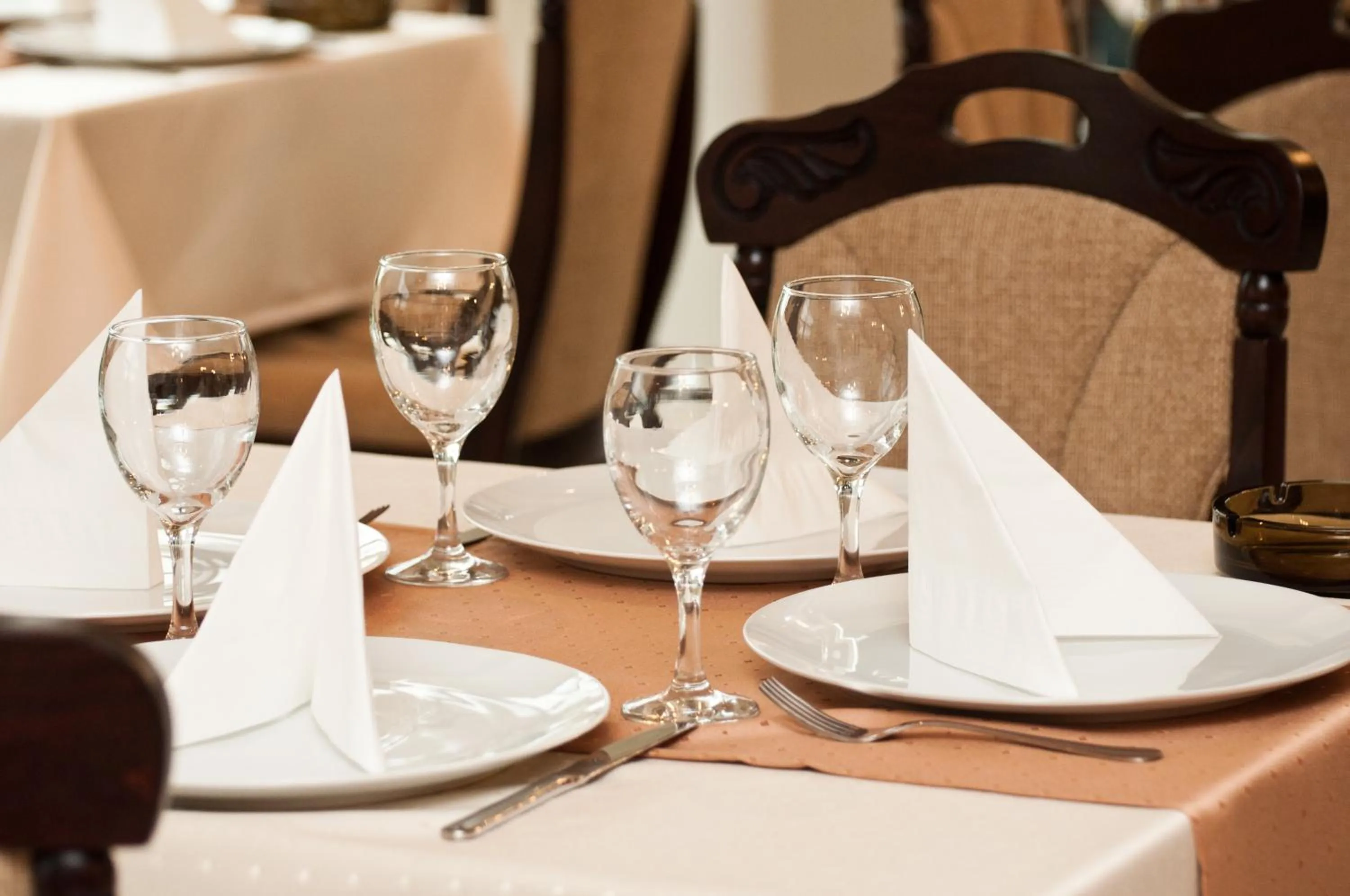 Restaurant/places to eat in Hotel Hyperion