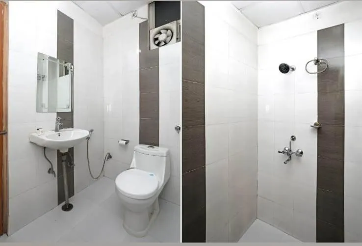 Toilet in HOTEL HAYAT RESIDENCY