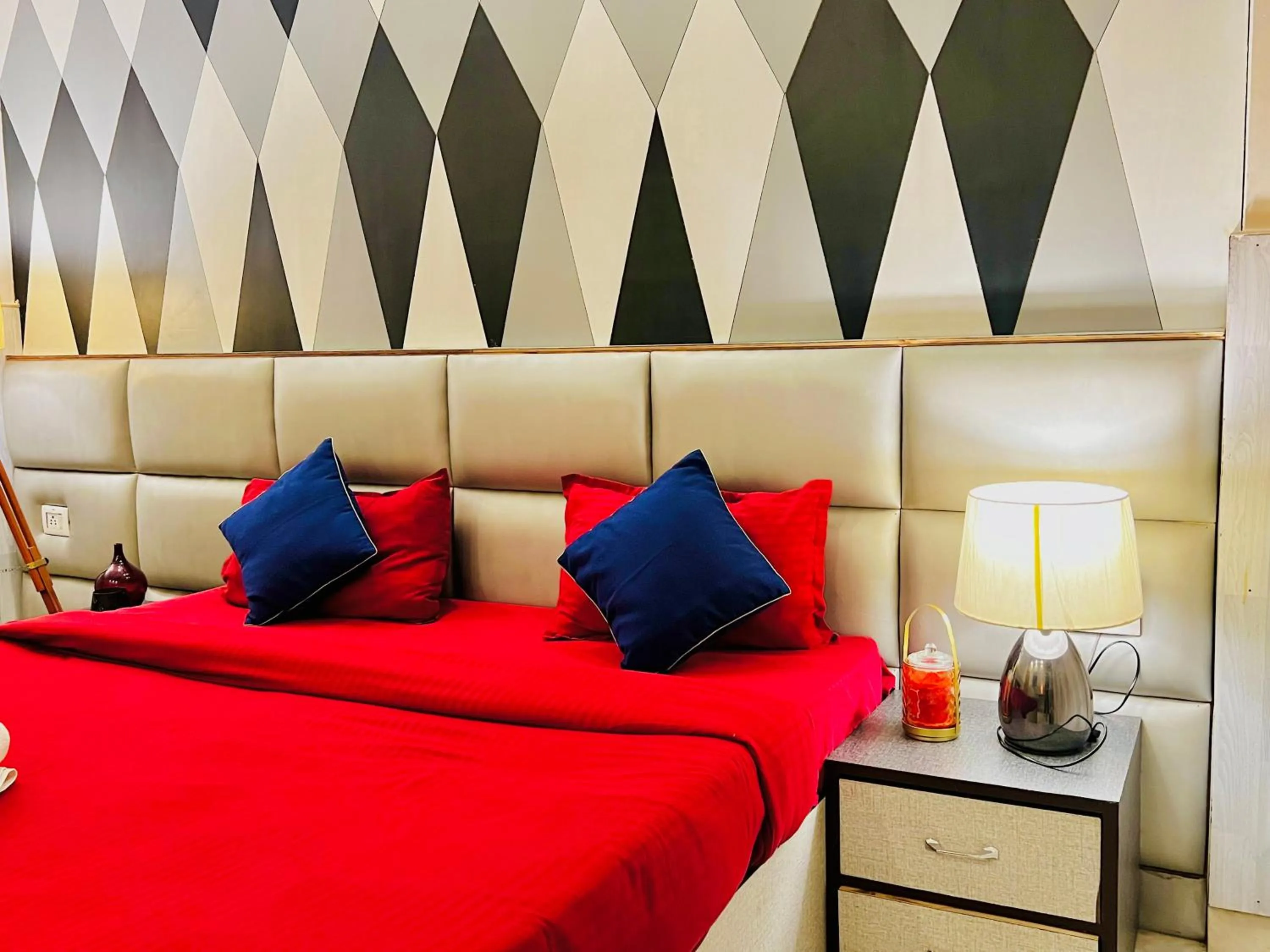 Bed in Divine Inn Hotel Near Rajouri Garden Main Market