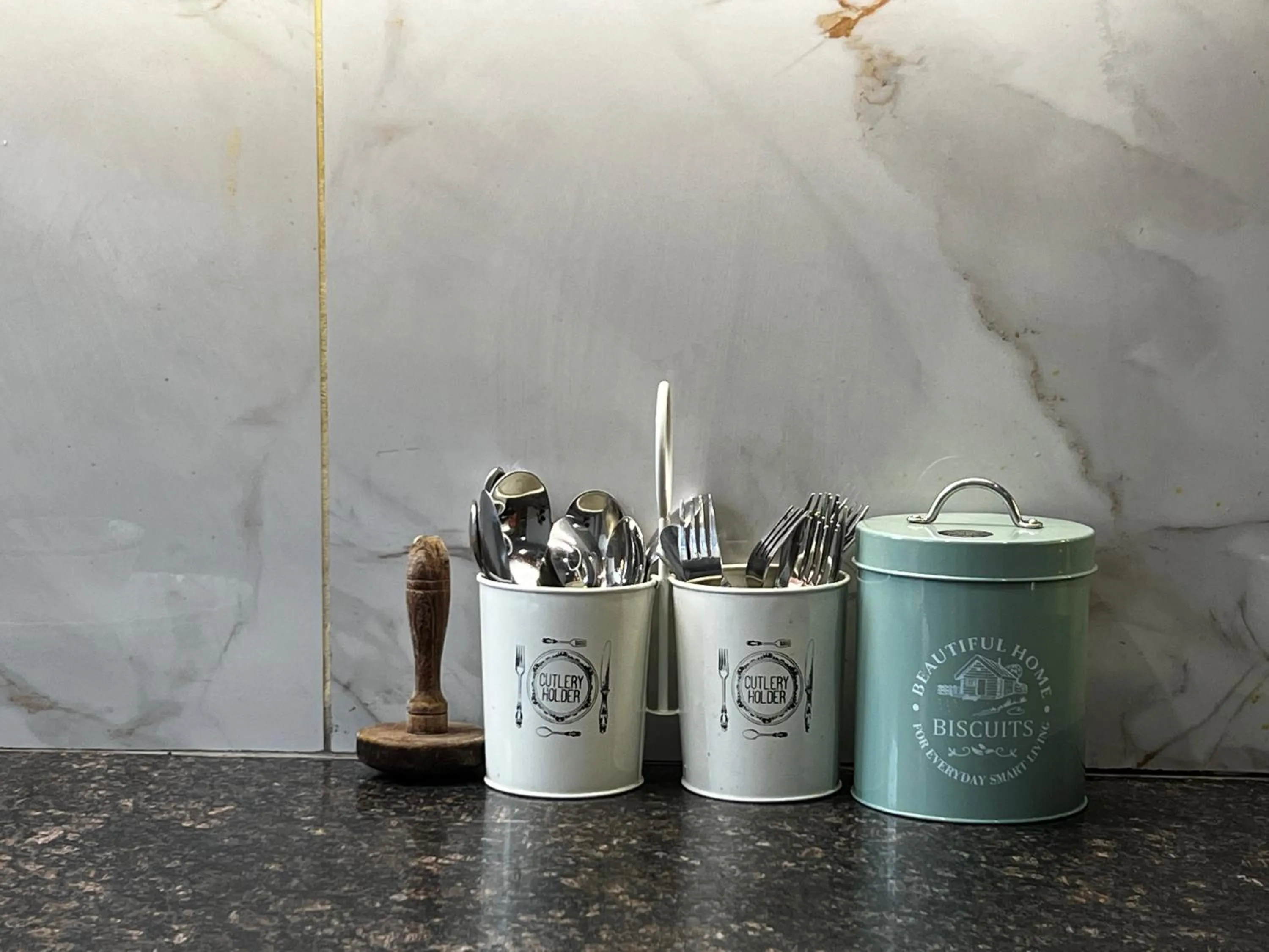 Coffee/tea facilities in Divine Inn Hotel Near Rajouri Garden Main Market