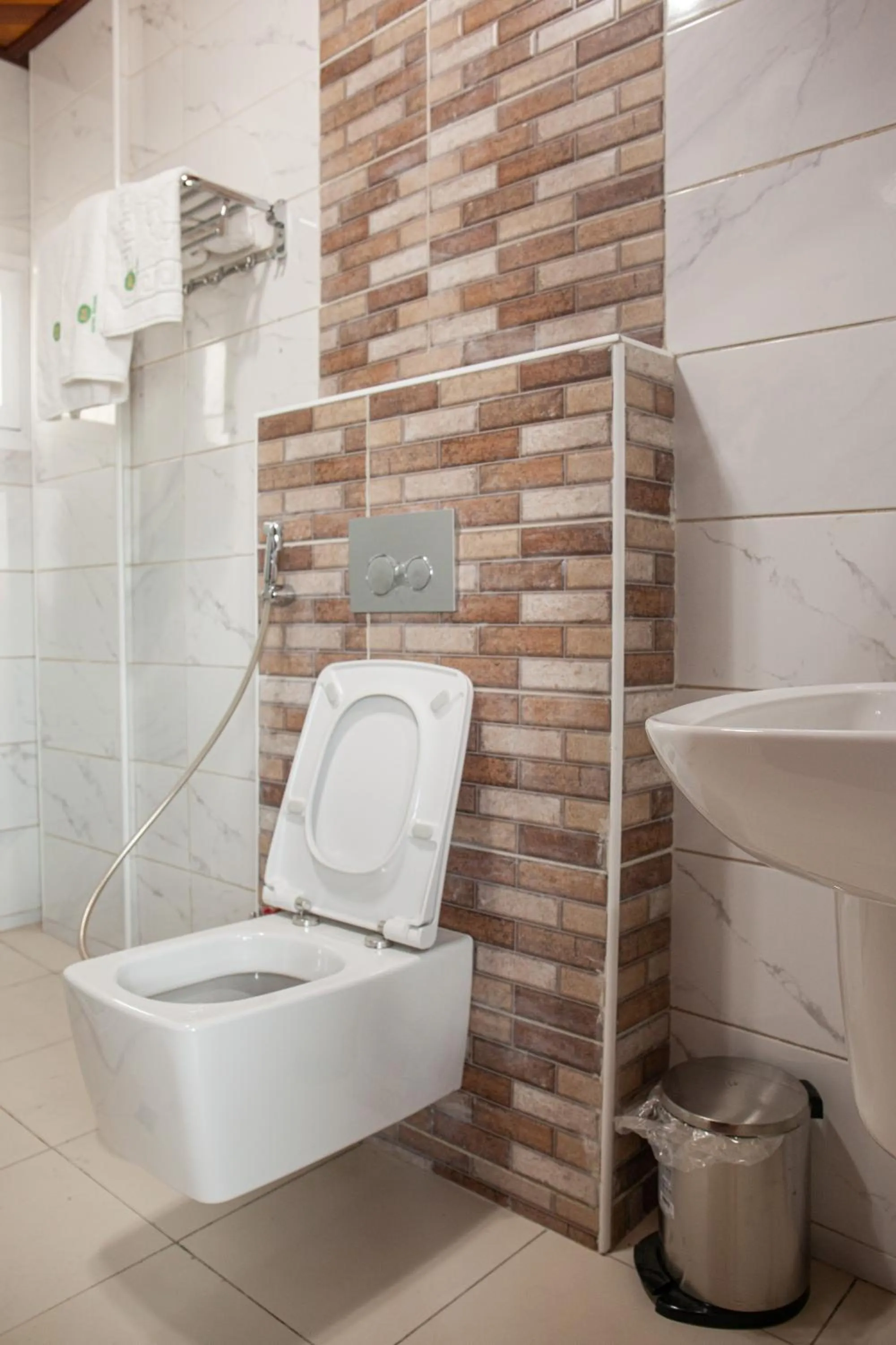 Toilet in HOTEL MICKEL