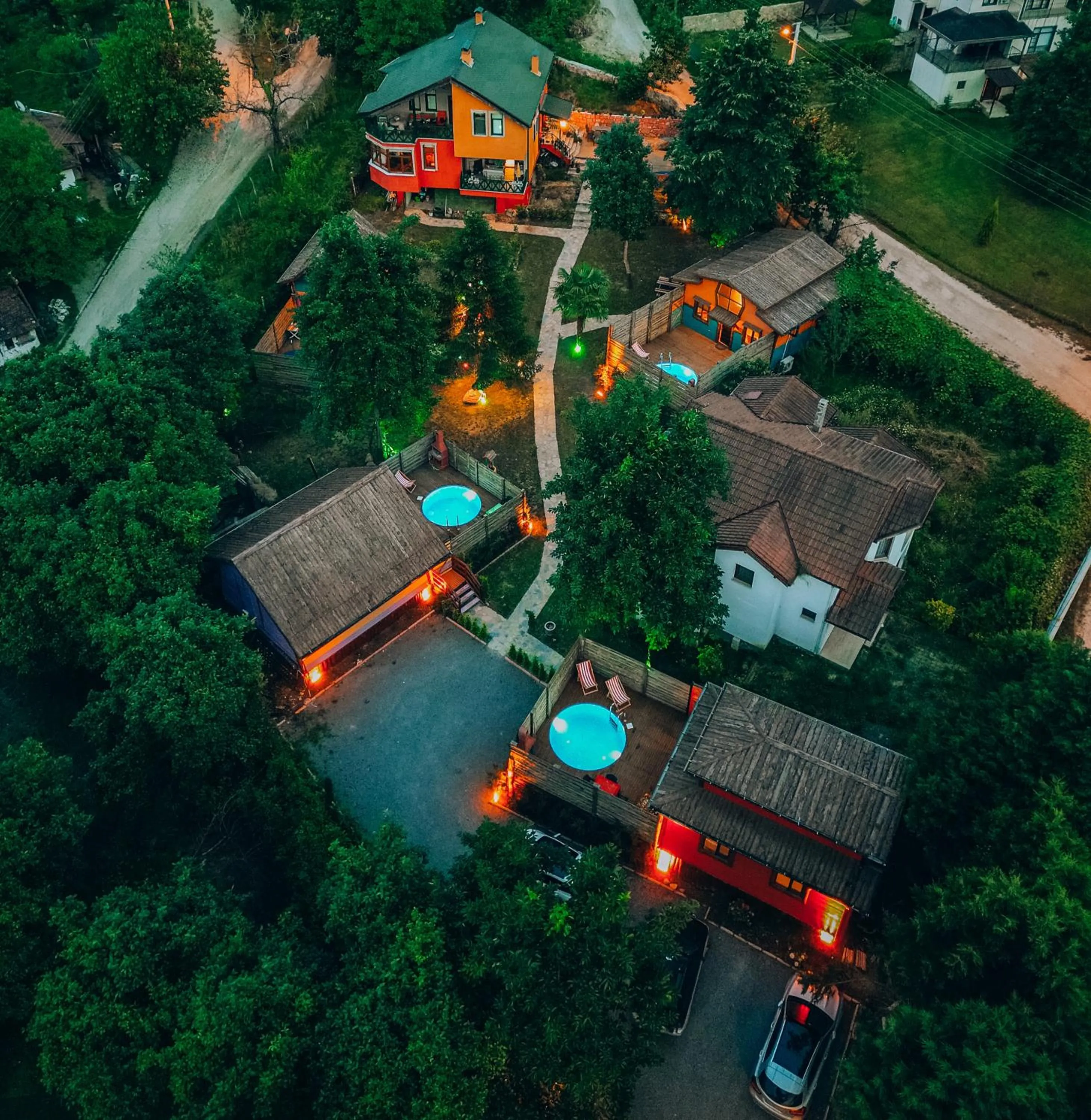 Property building in Sapanca Şeker Bungalov