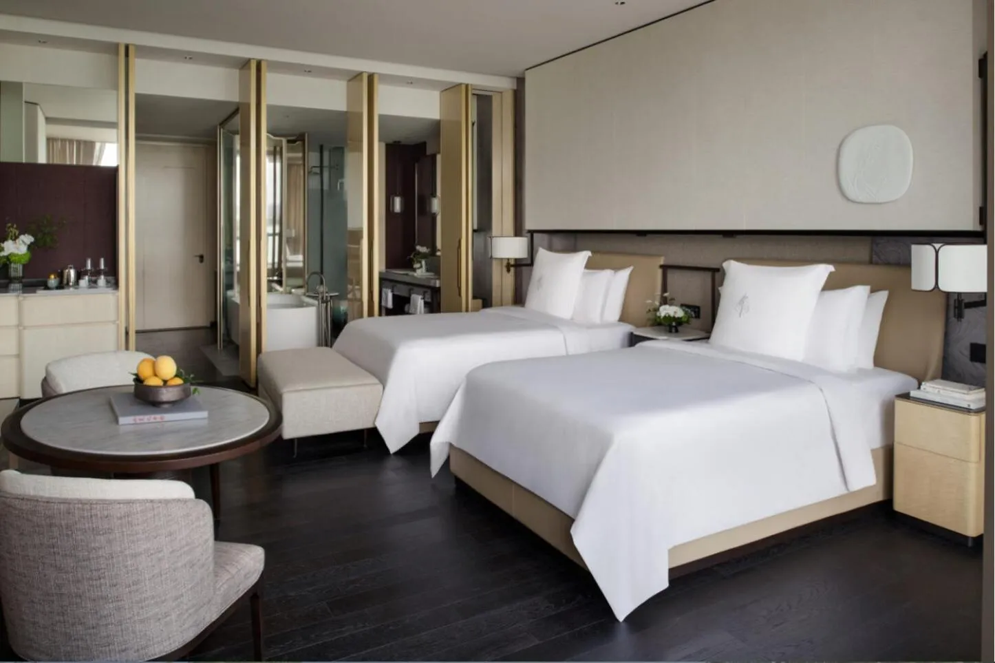 Photo of the whole room, Bed in Four Seasons Hotel Suzhou