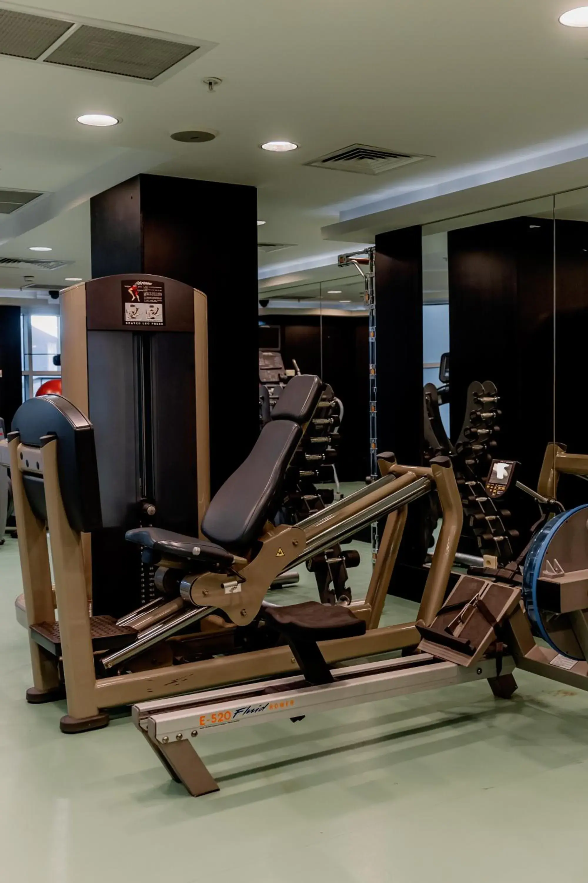 Fitness centre/facilities in SAAD Hotel Astana Fitness centre/facilities in SAAD Hotel Astana