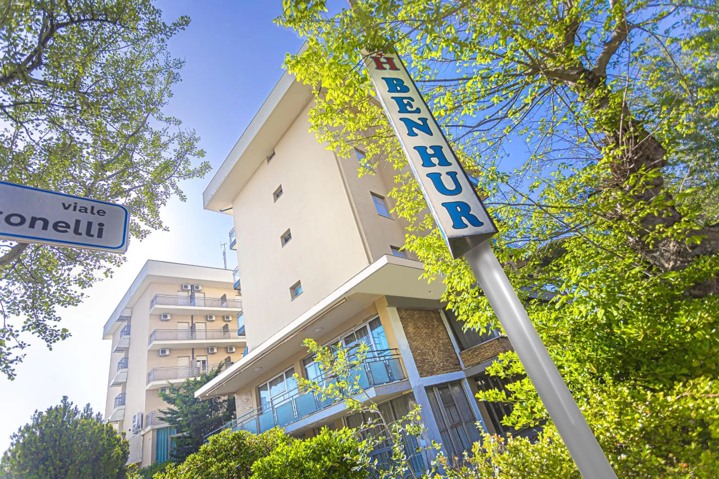 Facade/entrance in Hotel Ben Hur