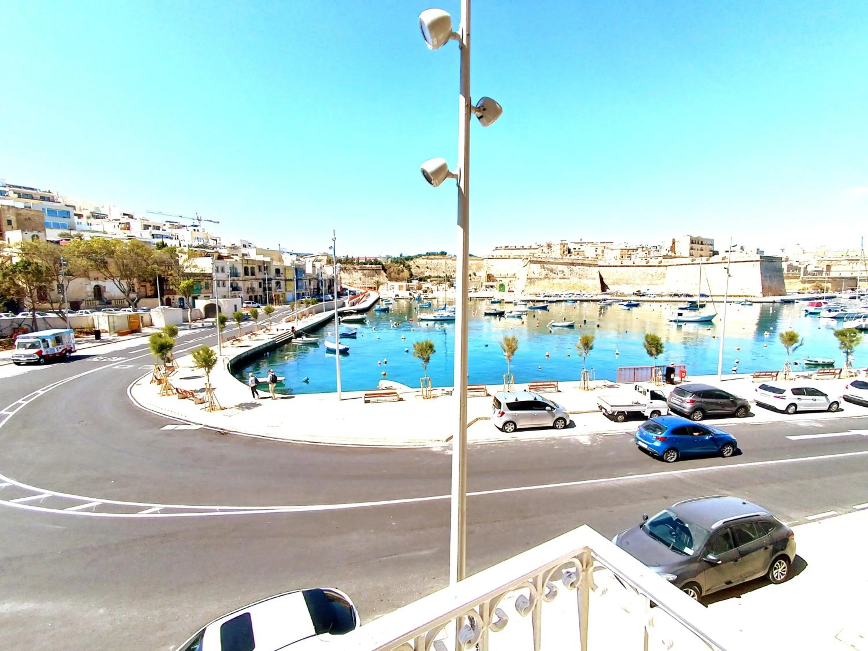 Beautiful large Sea Front Duplex Loft