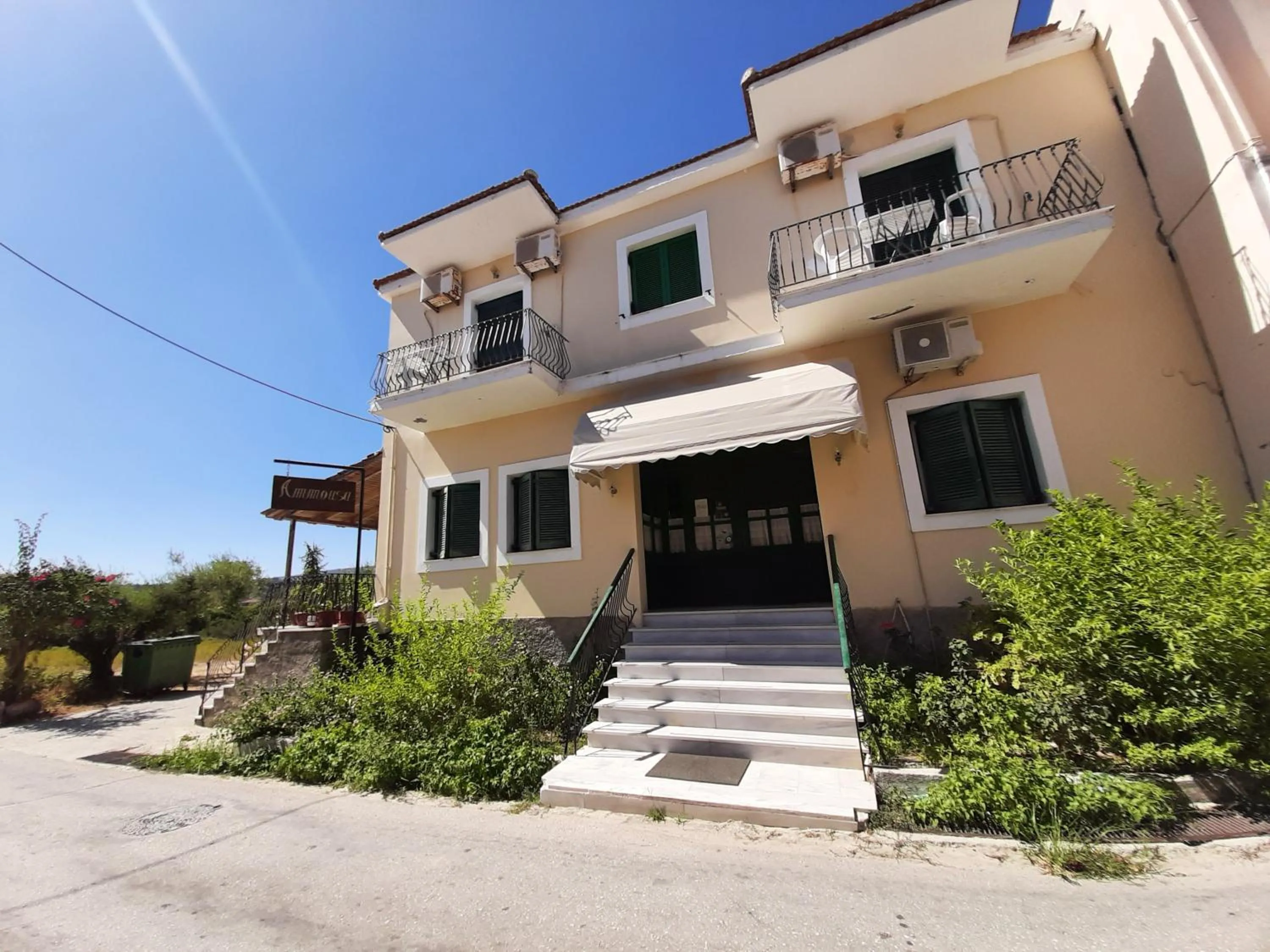 Property building in Ammousa Hotel Apartments