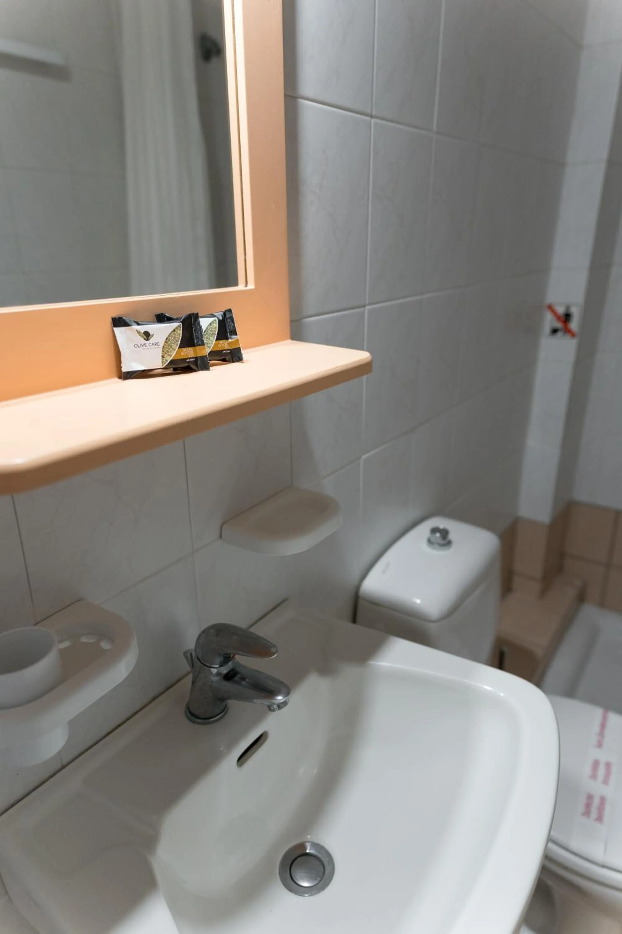 Shower in Ammousa Hotel Apartments