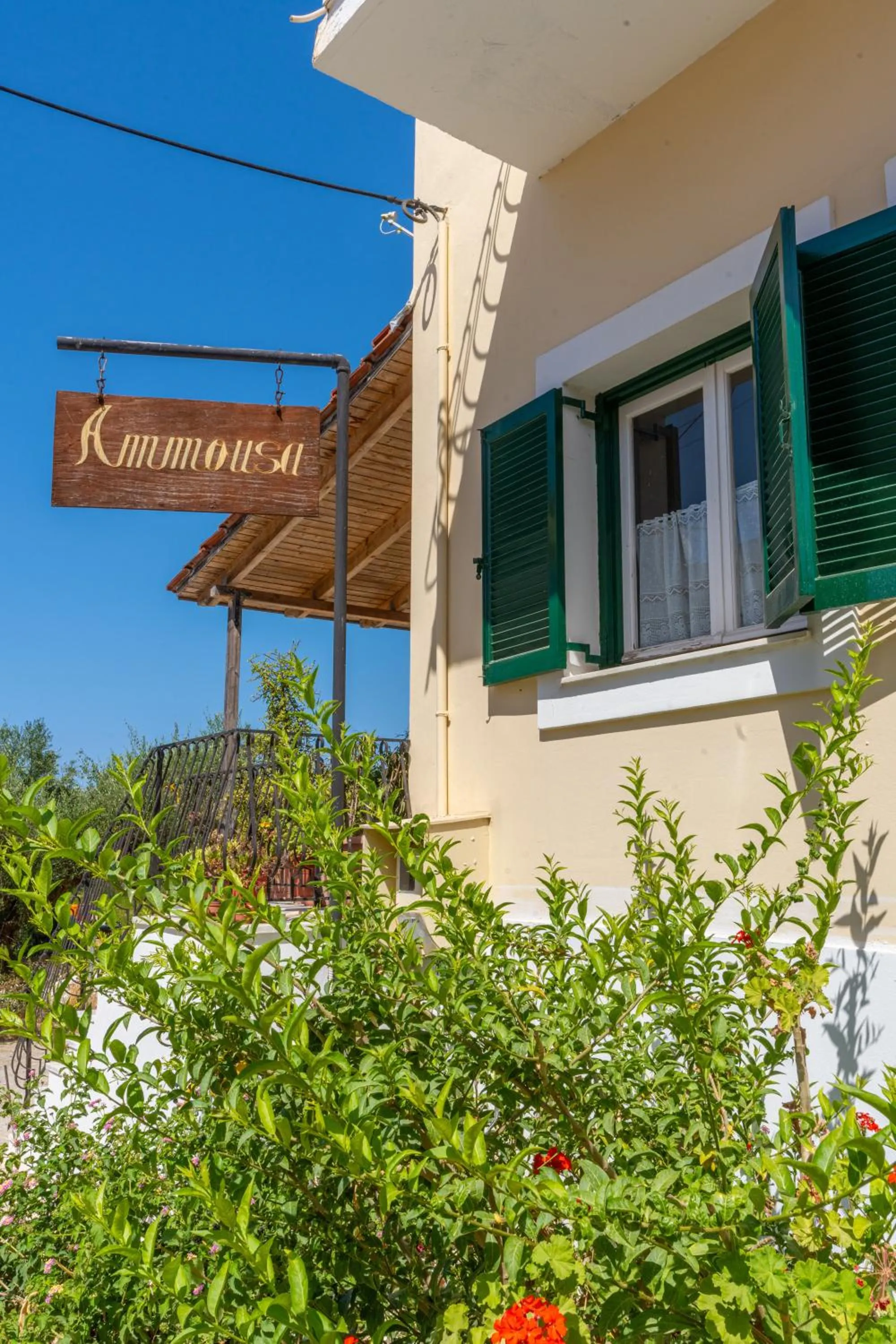 Property building in Ammousa Hotel Apartments