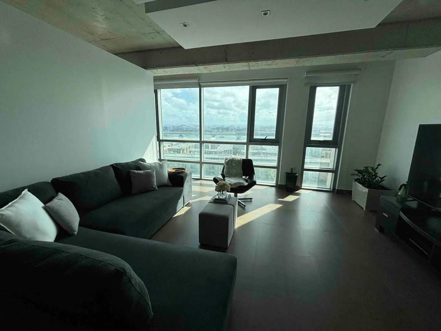 Living room in Atlantis Loft Studio by Stay Here PR