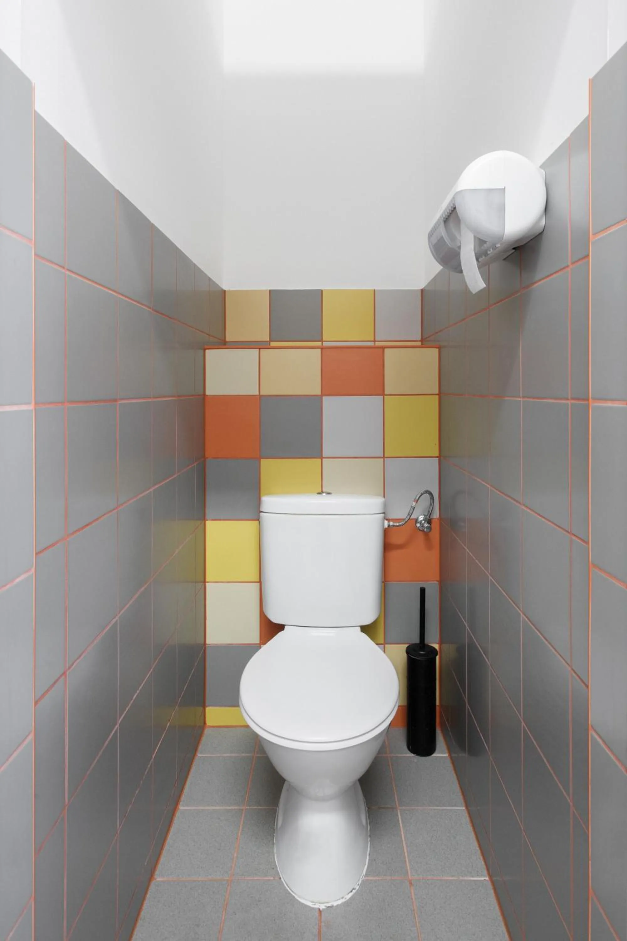 Toilet in Avenue Hostel