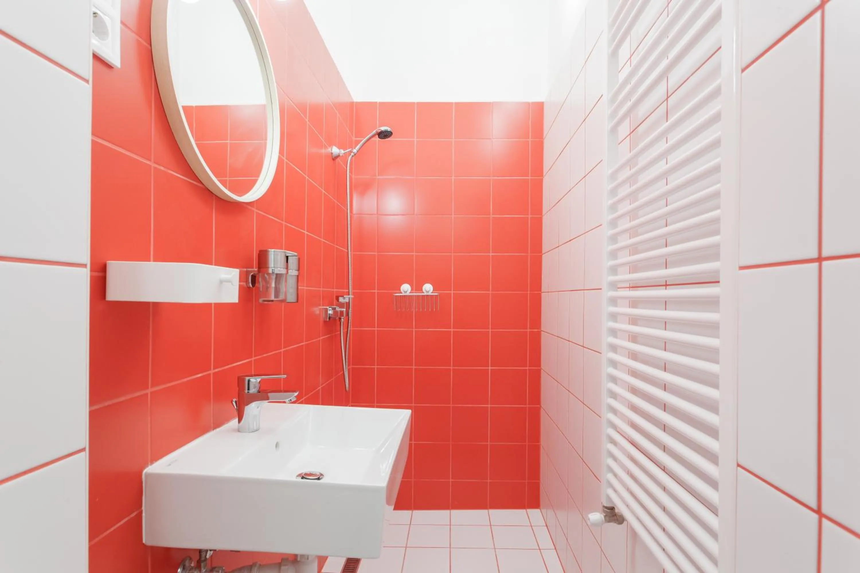 Shower in Avenue Hostel