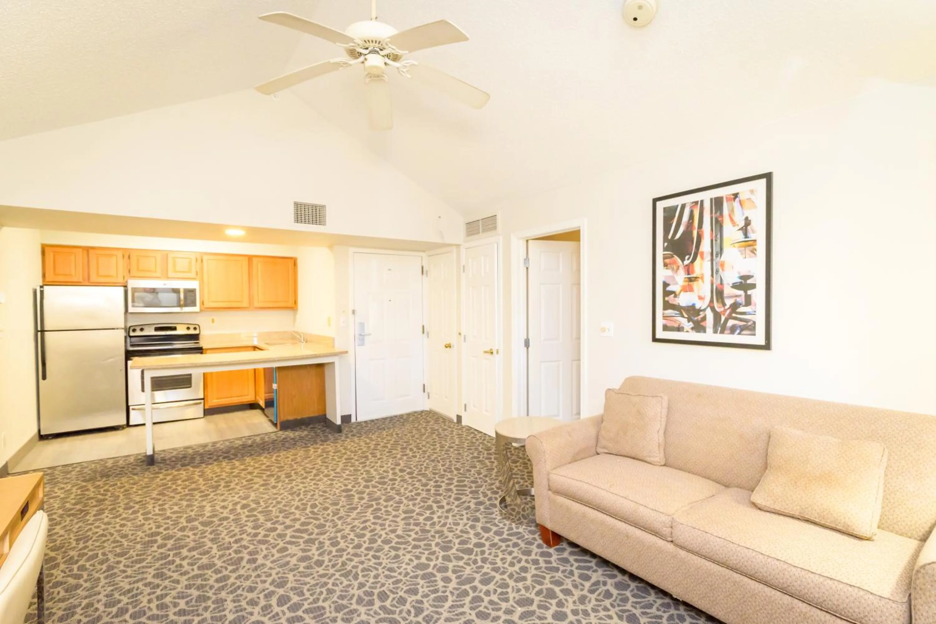 Philadelphia Suites at Airport - An Extended Stay Hotel