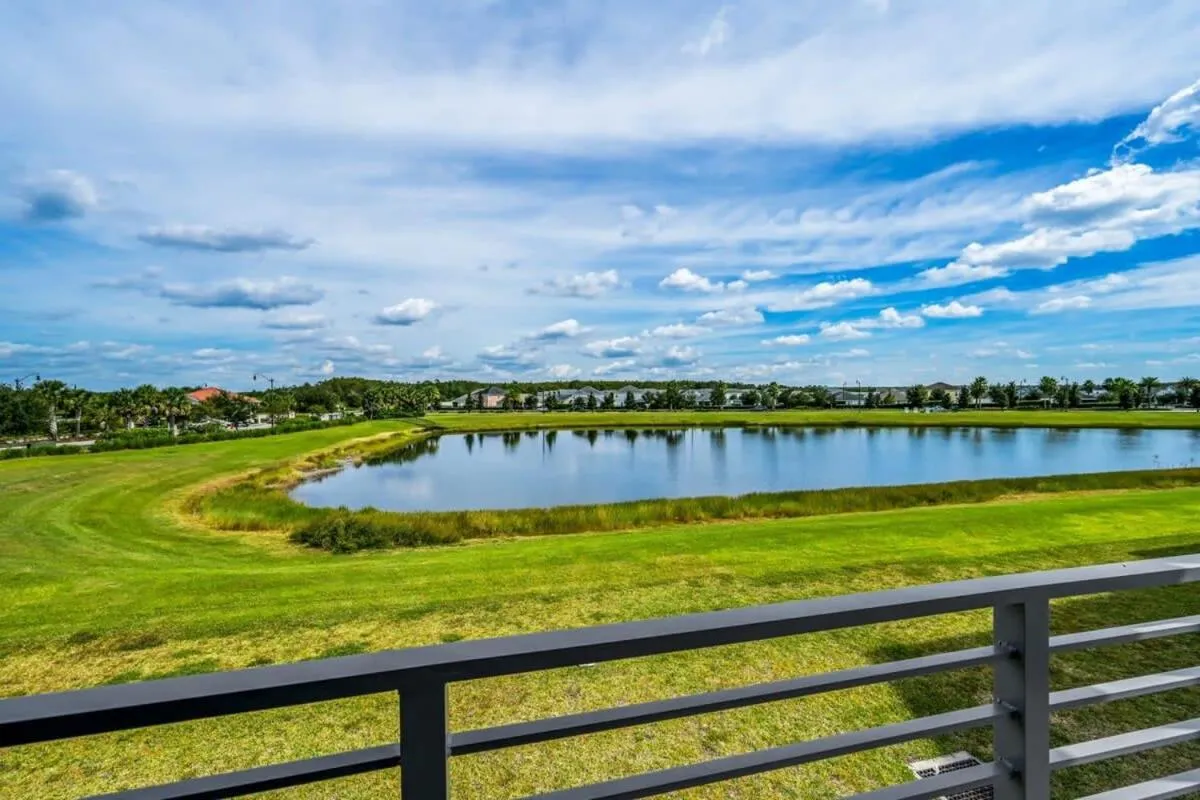 Spacious Beautiful 3-BR Condo Prime Location