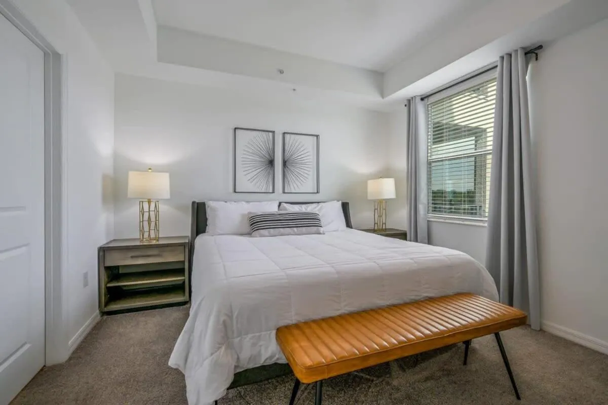 Bed in Spacious Beautiful 3-BR Condo Prime Location